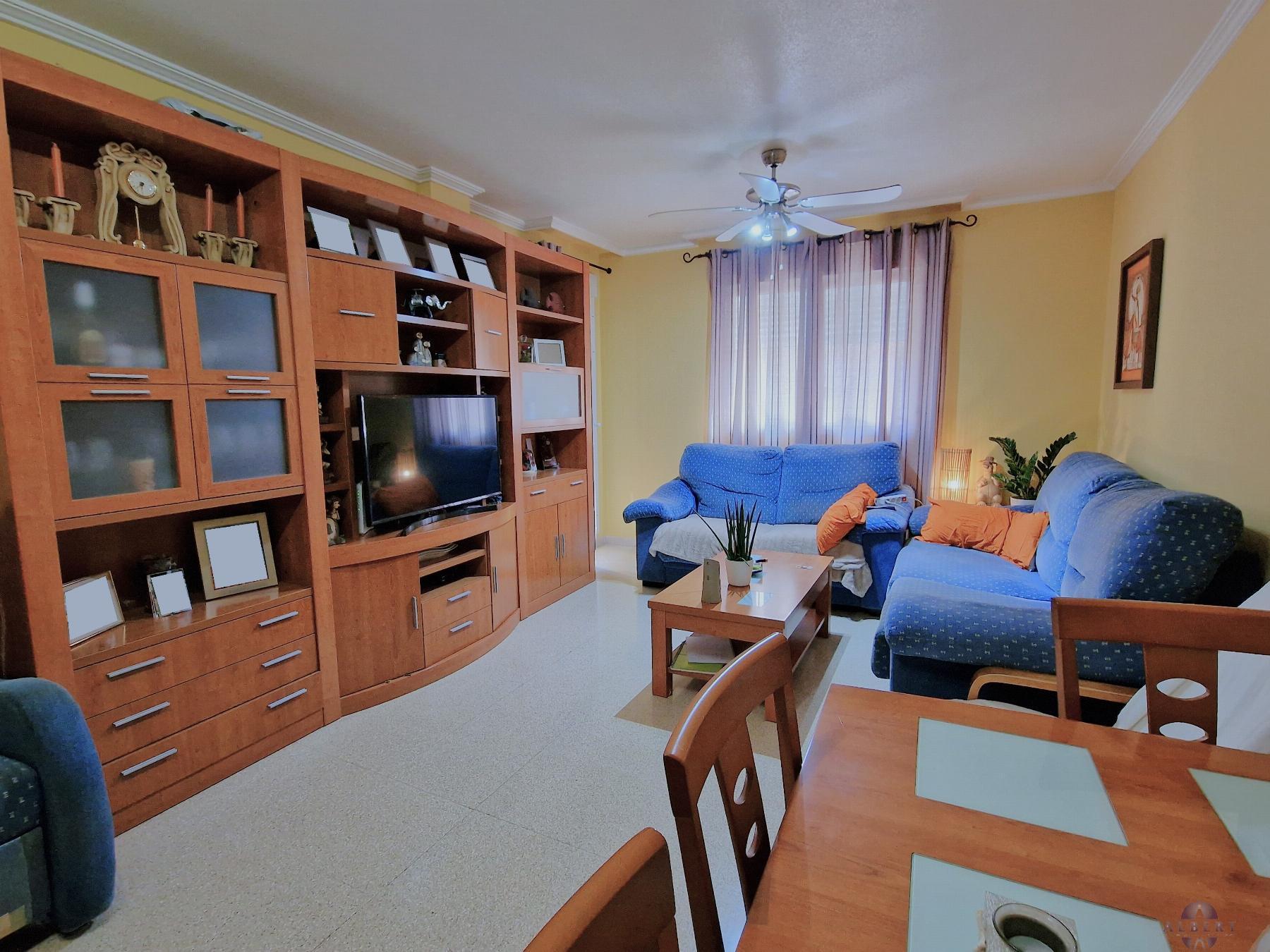 For sale of flat in Novelda