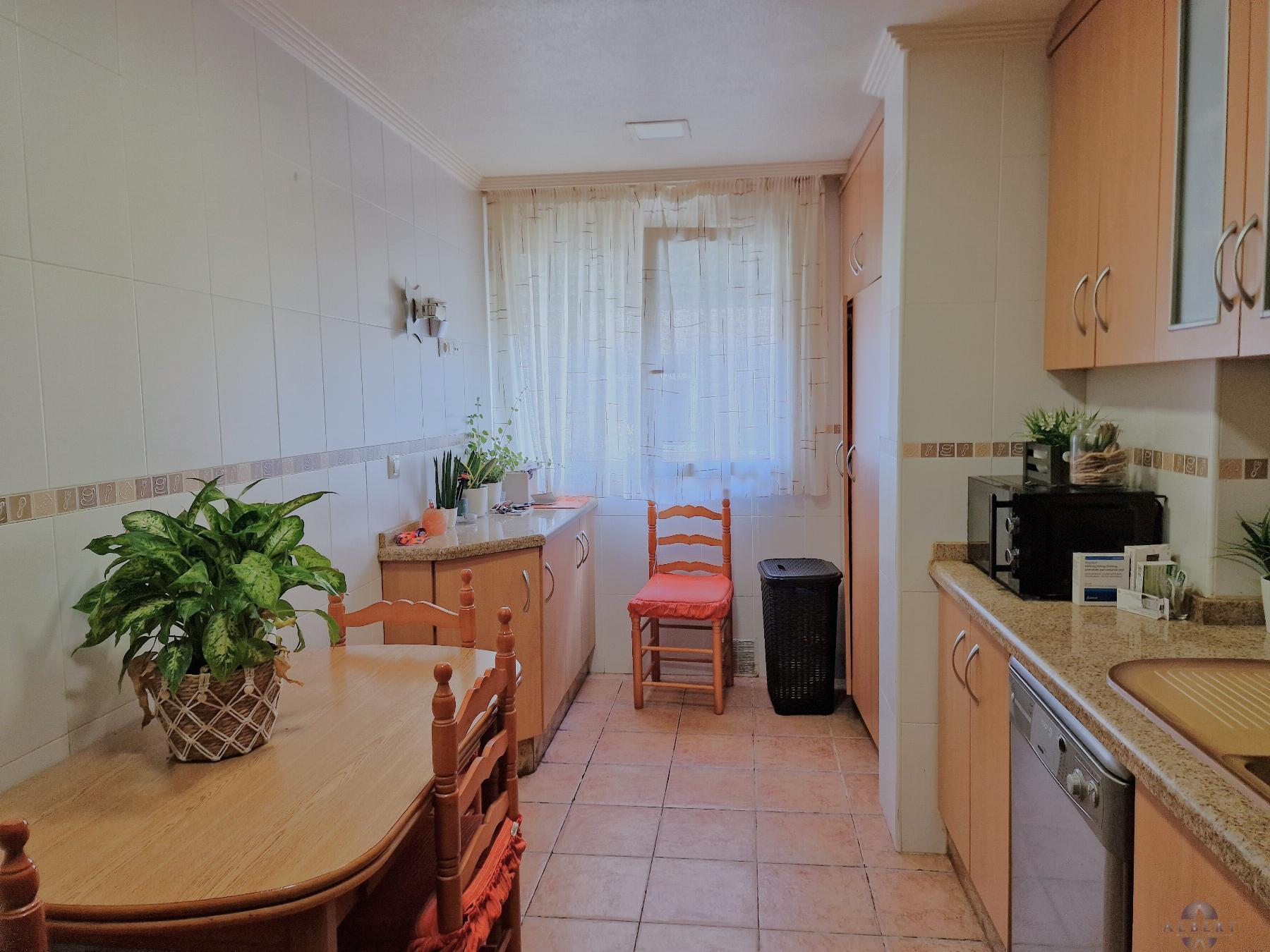 For sale of flat in Novelda