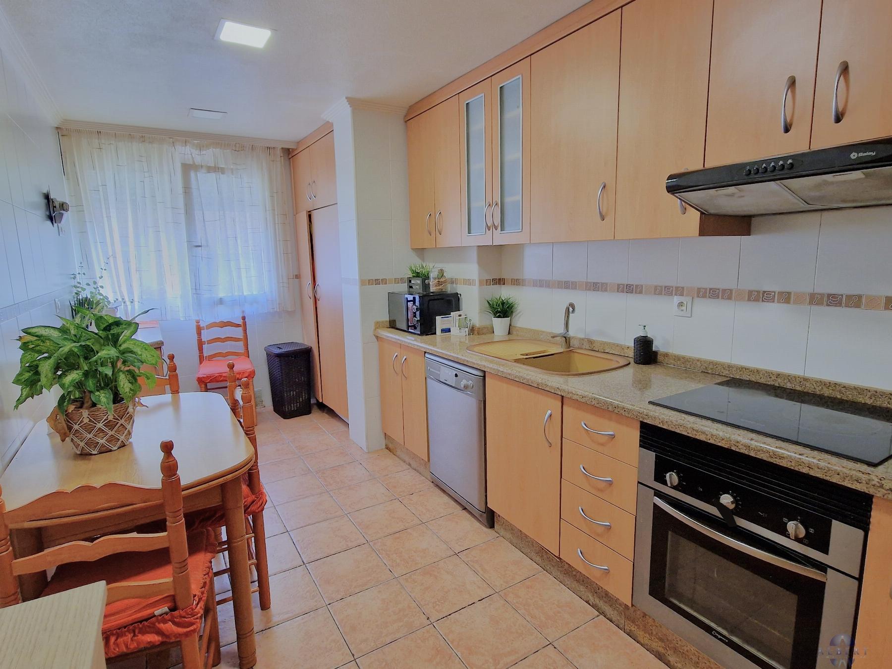 For sale of flat in Novelda