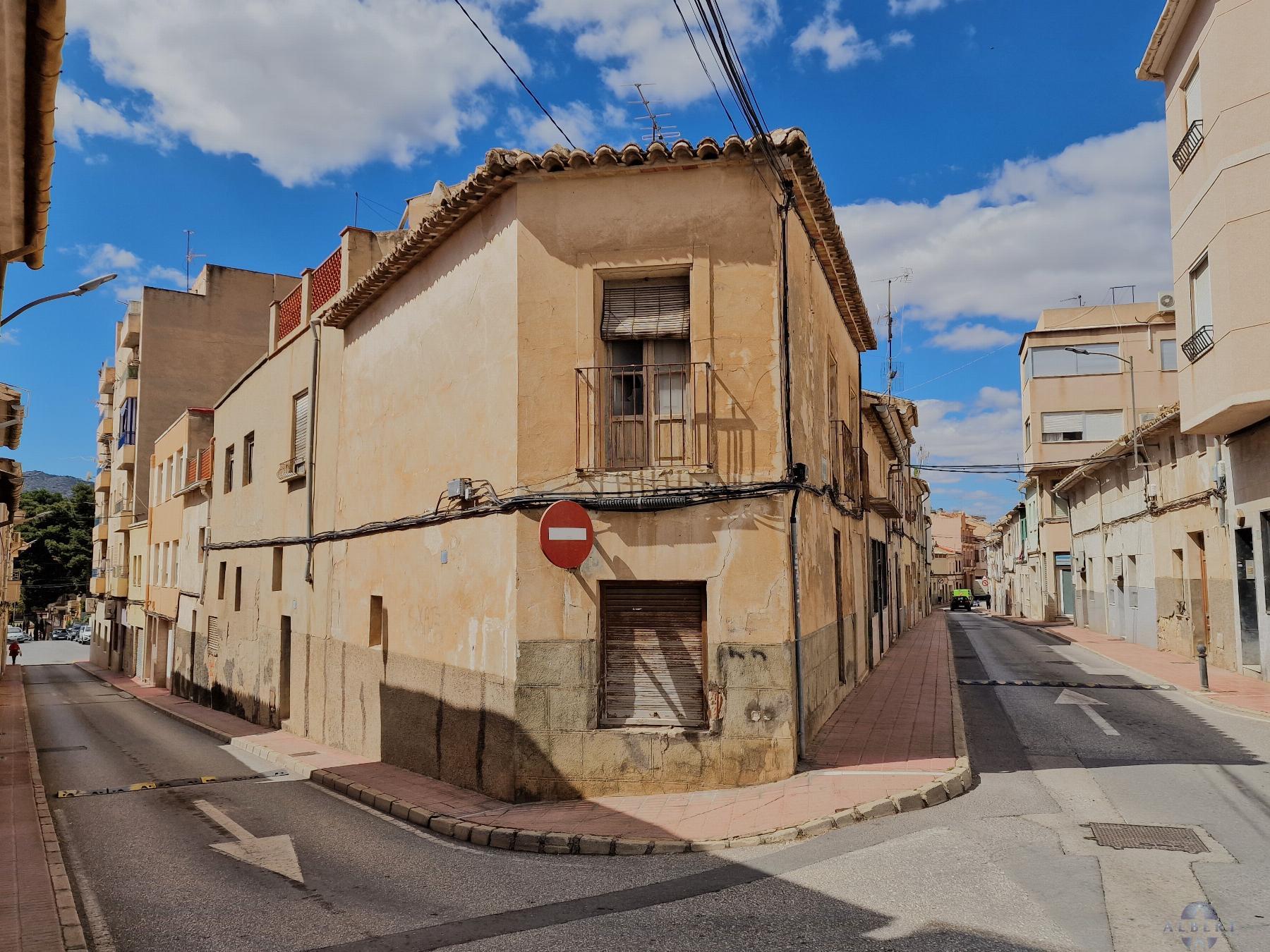 For sale of house in Monóvar-Monòver