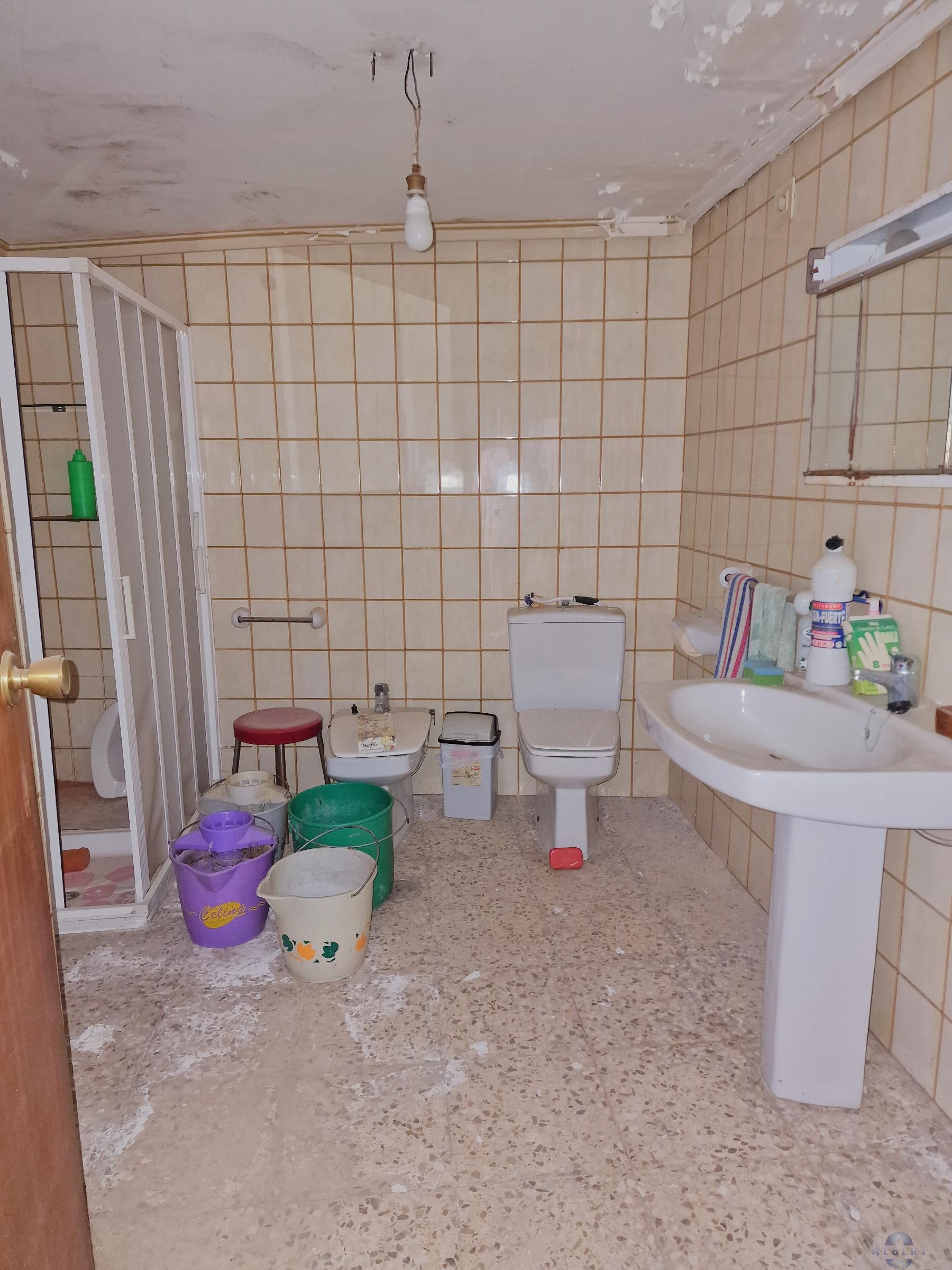 For sale of house in Monóvar-Monòver