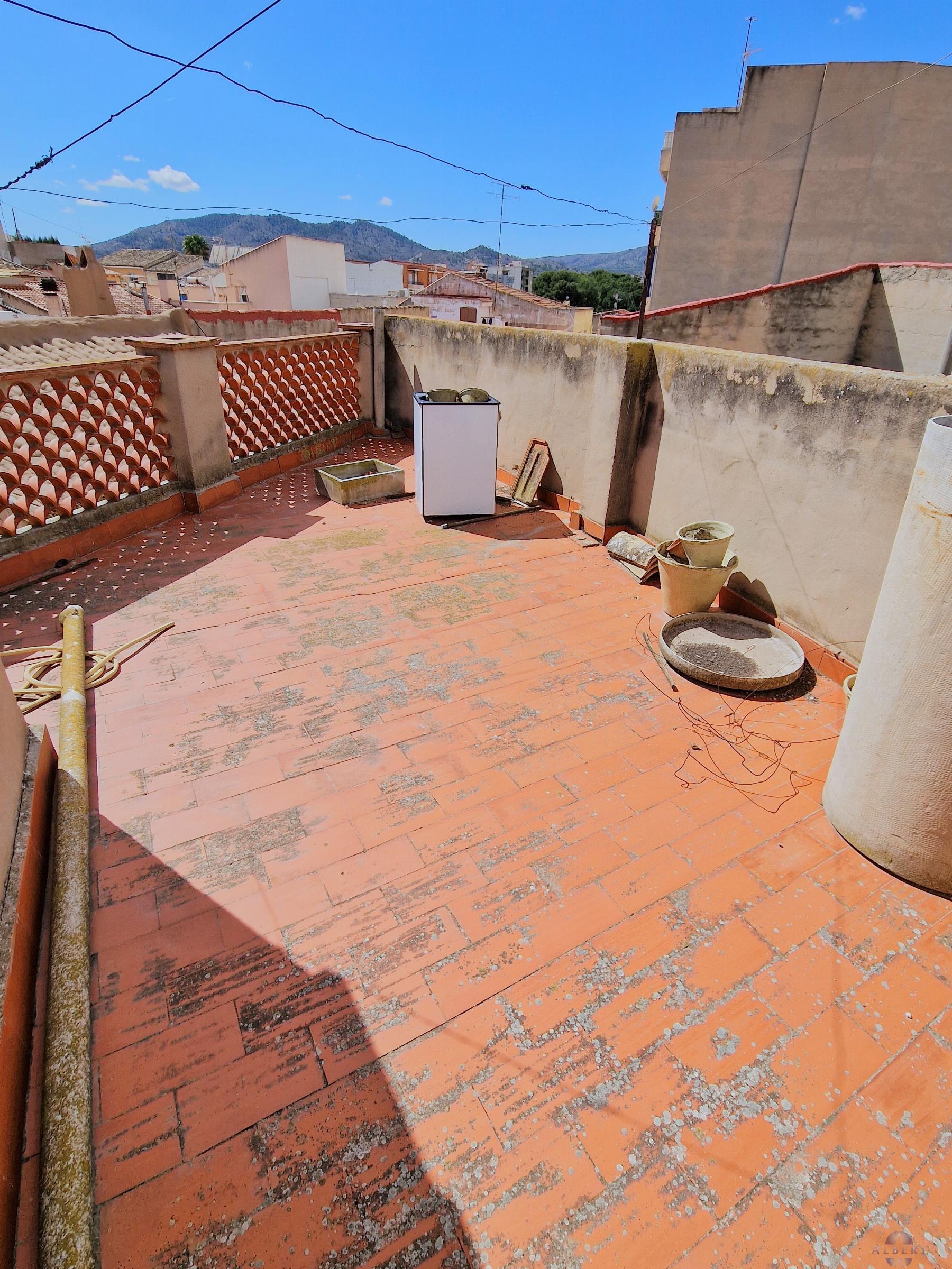 For sale of house in Monóvar-Monòver