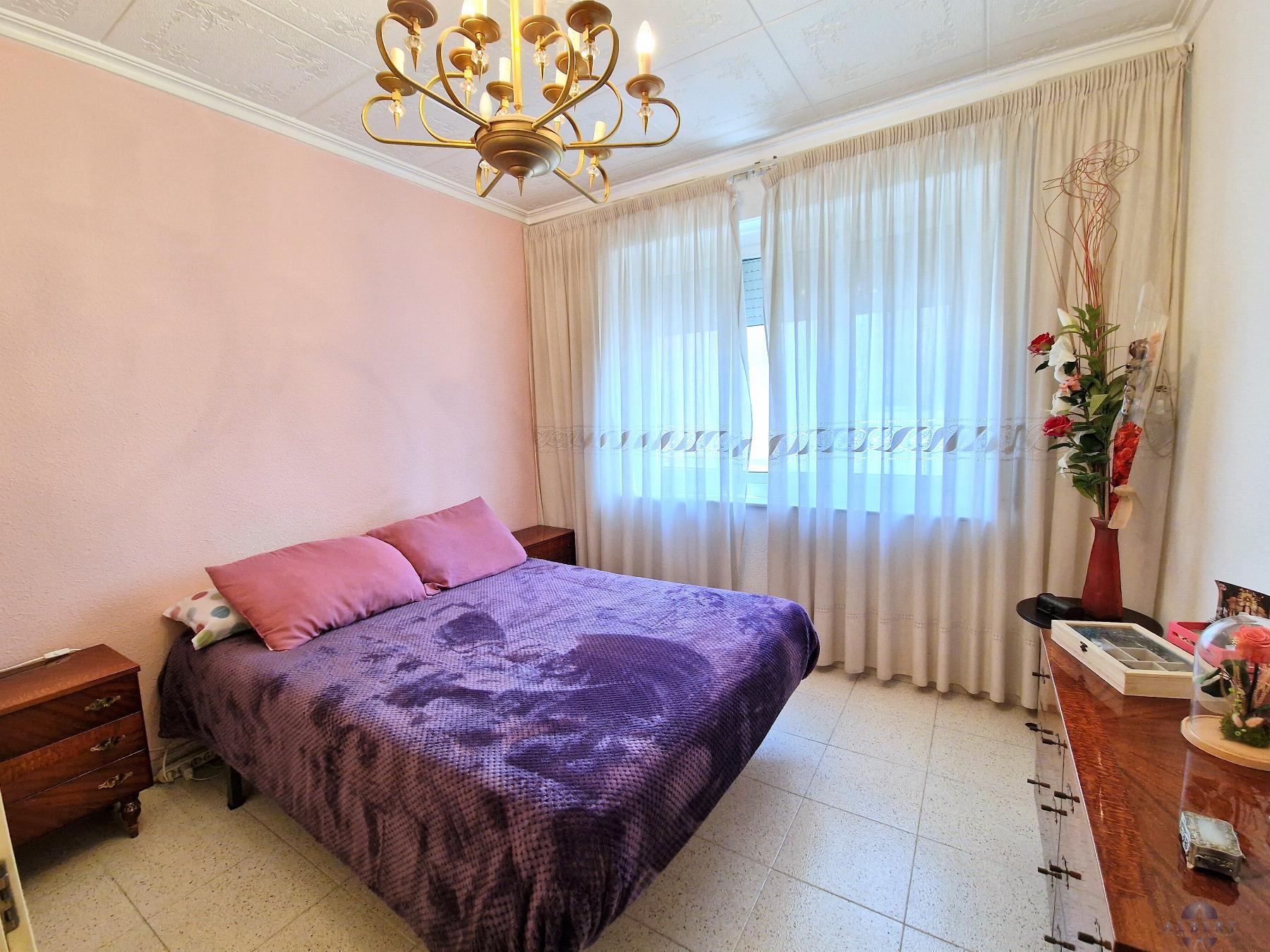 For sale of house in Monóvar-Monòver