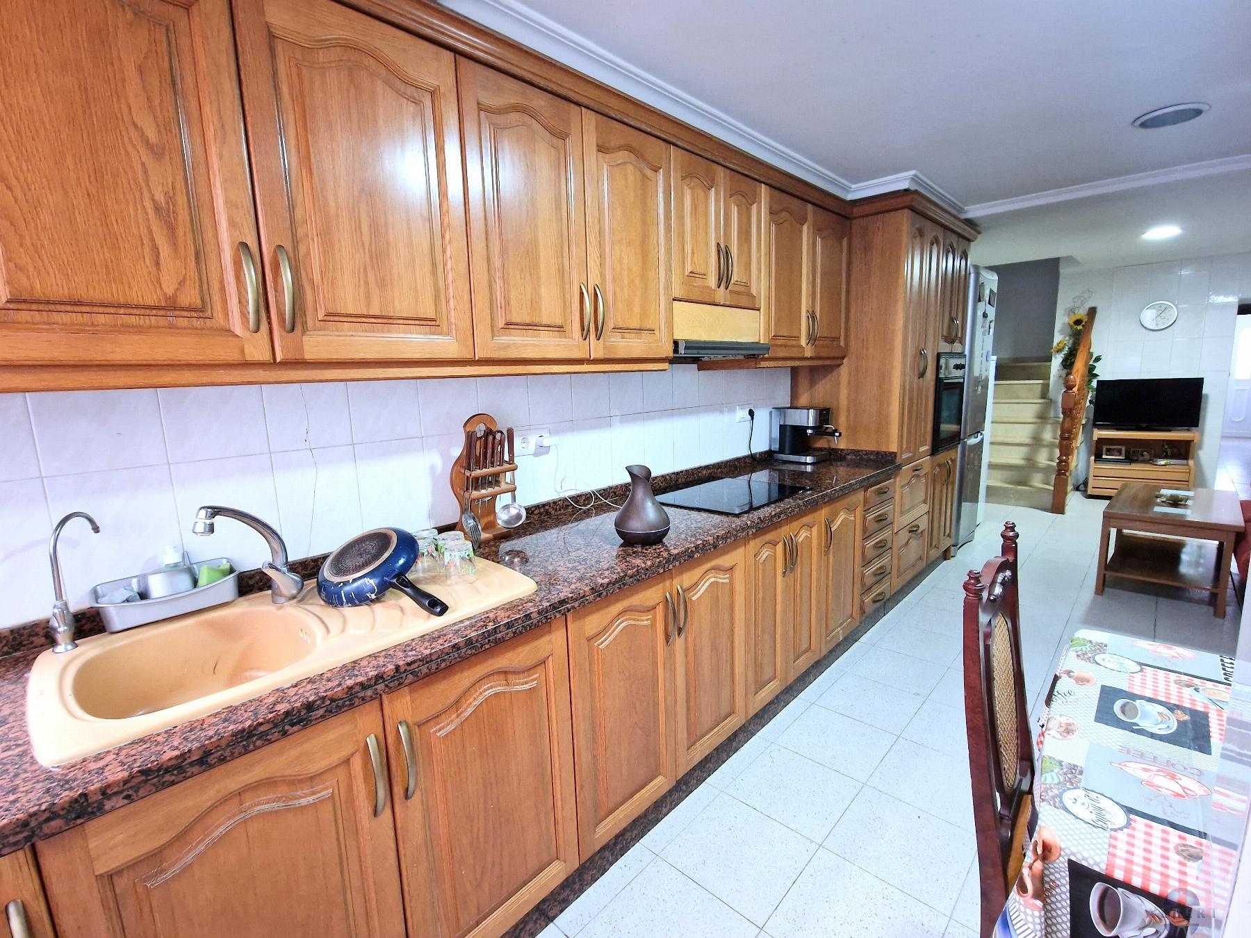 For sale of house in Monóvar-Monòver