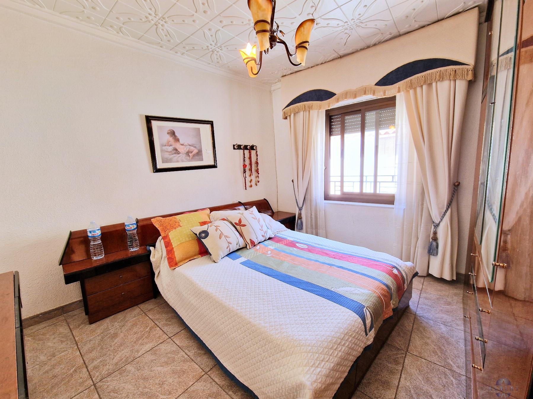 For sale of house in Monóvar-Monòver