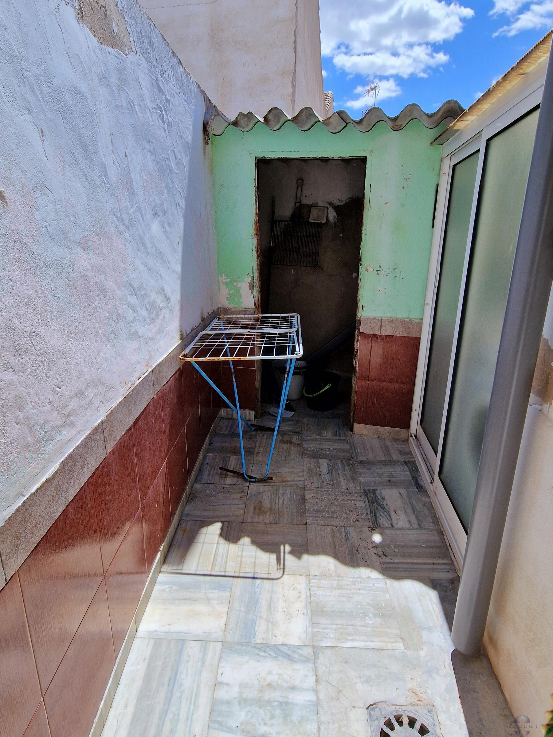 For sale of house in Monóvar-Monòver