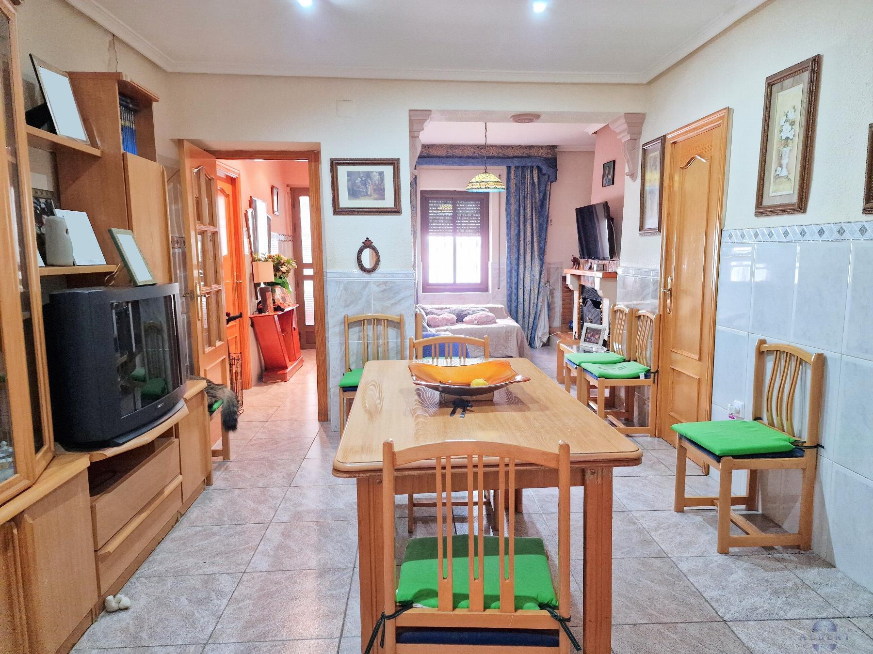 For sale of house in Monóvar-Monòver