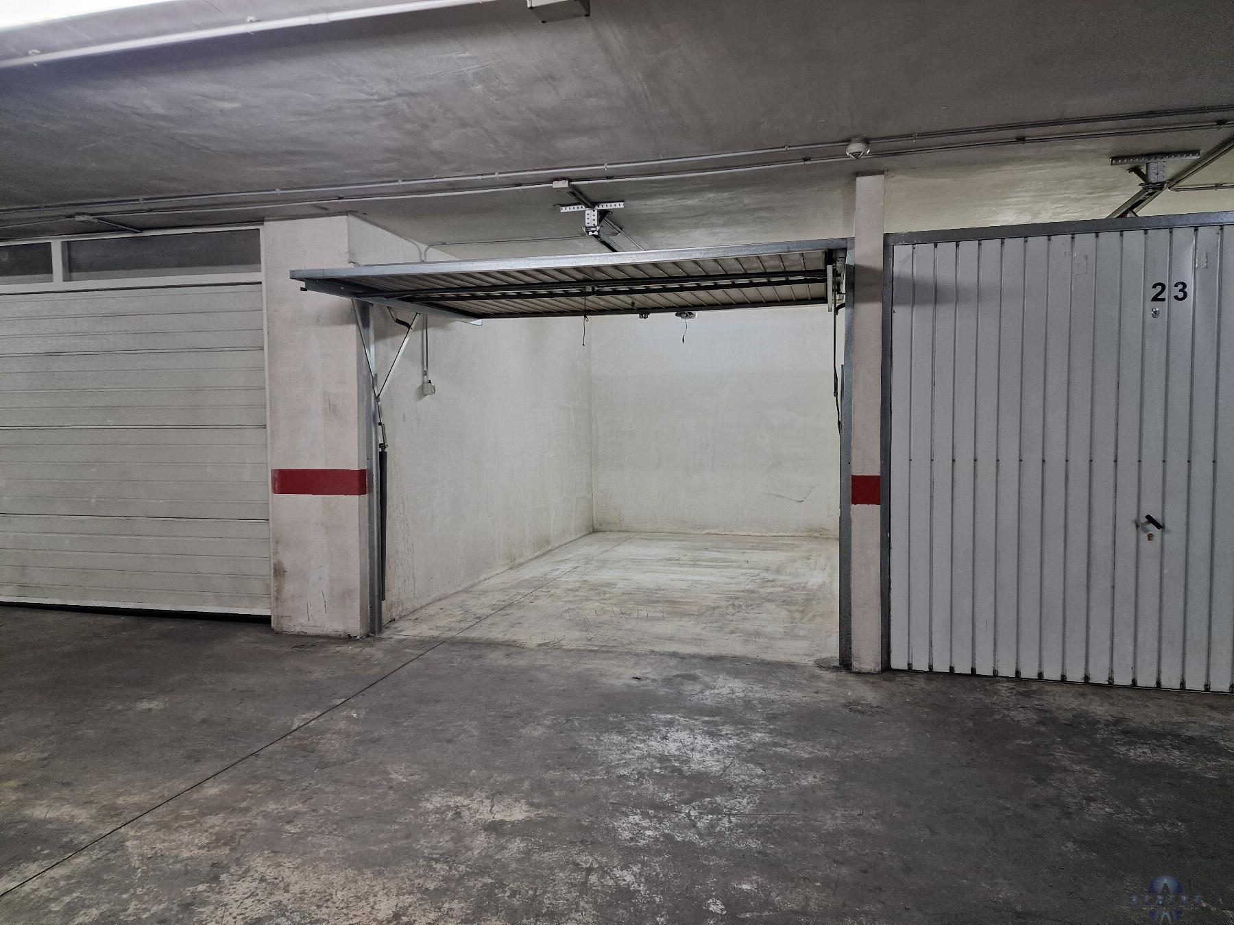For rent of garage in Novelda