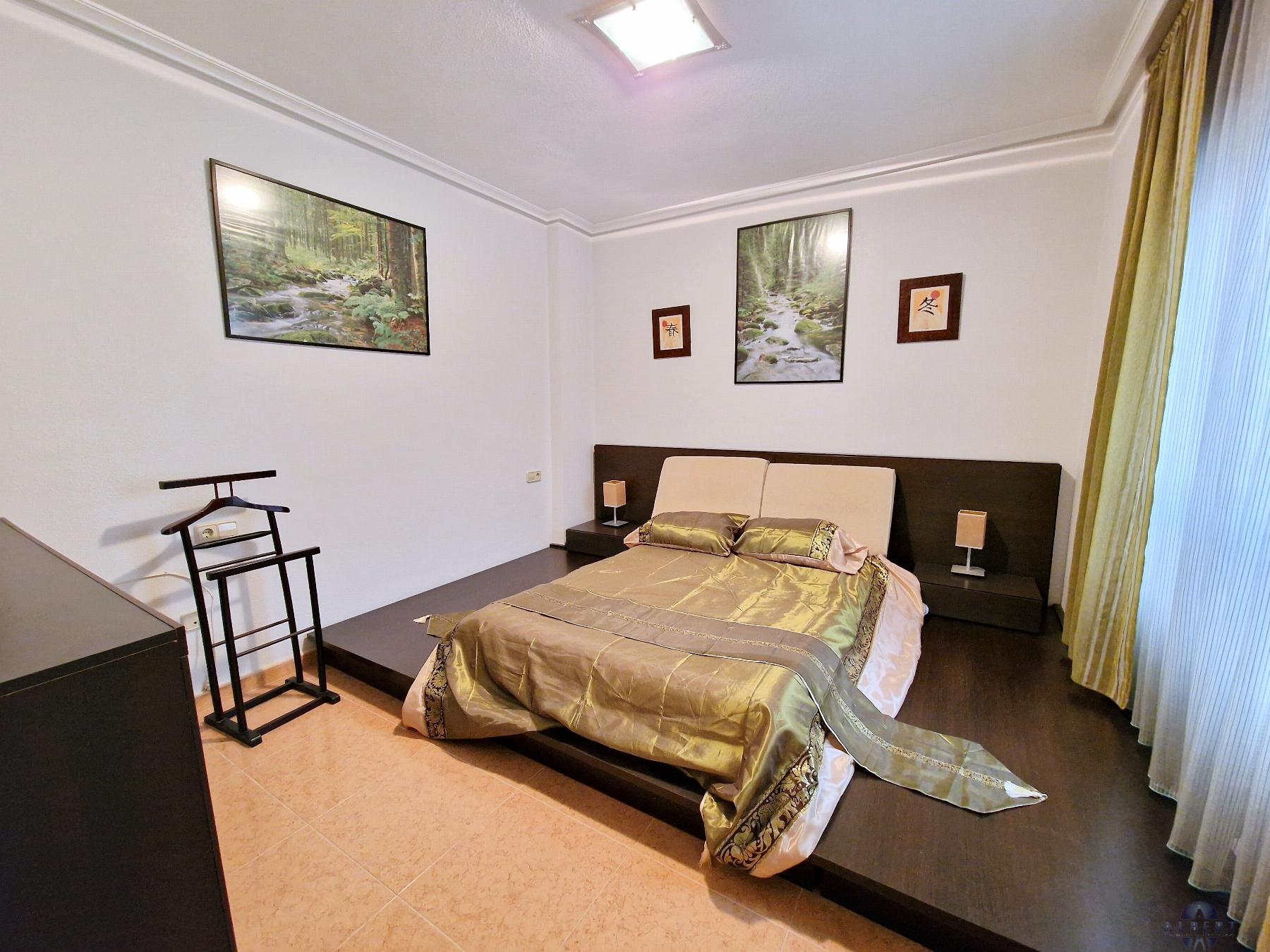 For sale of flat in Monóvar-Monòver