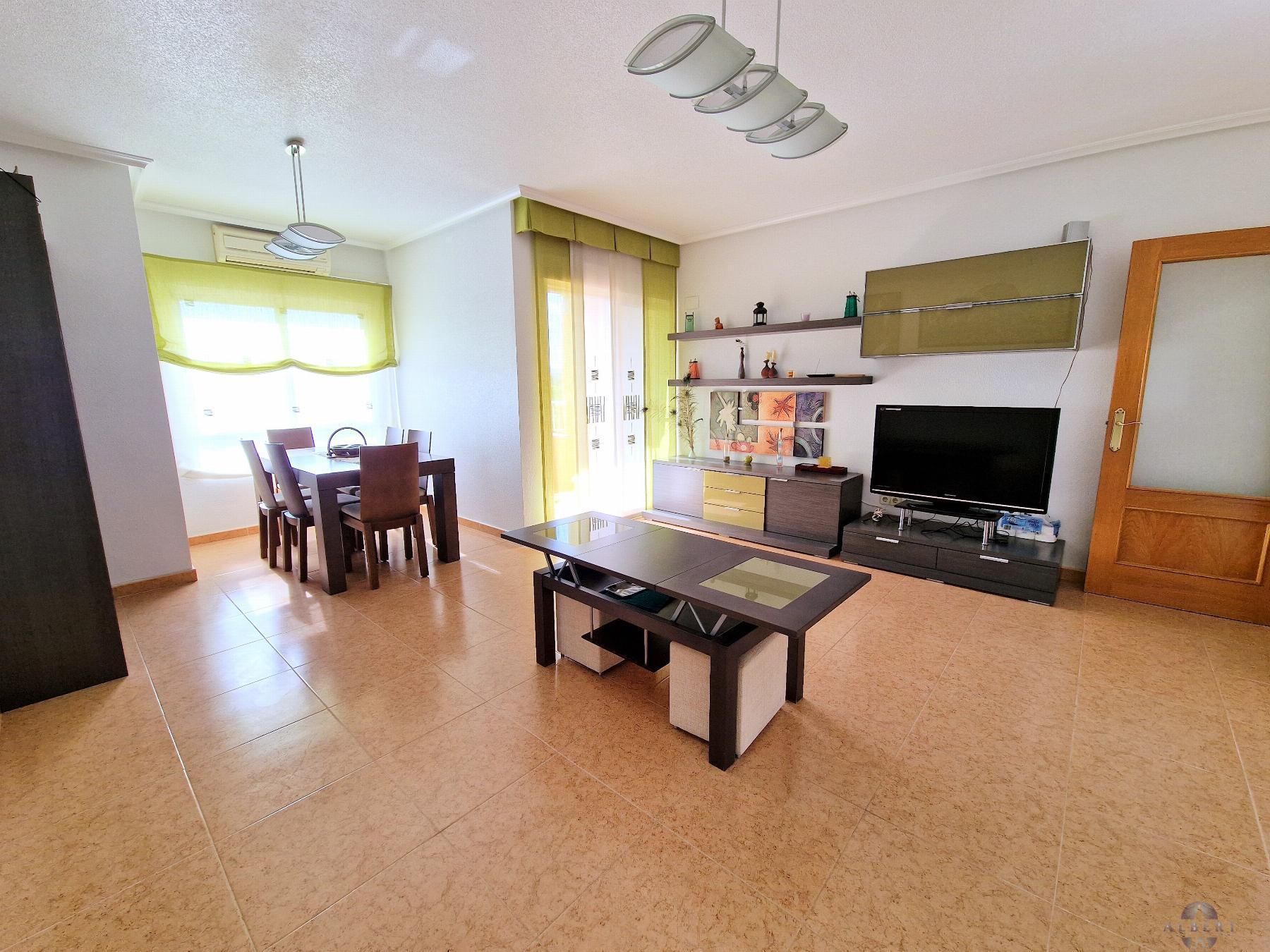 For sale of flat in Monóvar-Monòver