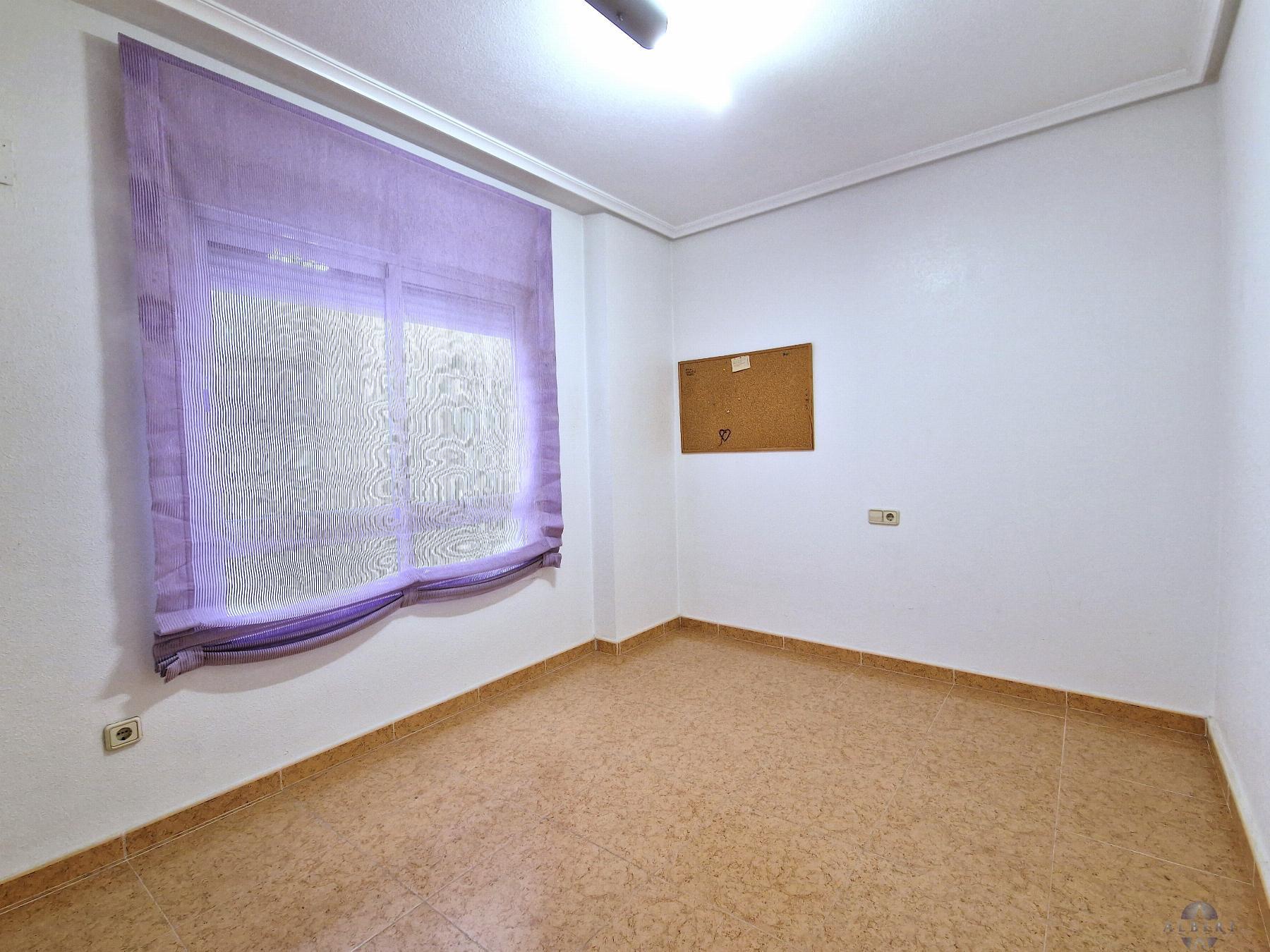 For sale of flat in Monóvar-Monòver