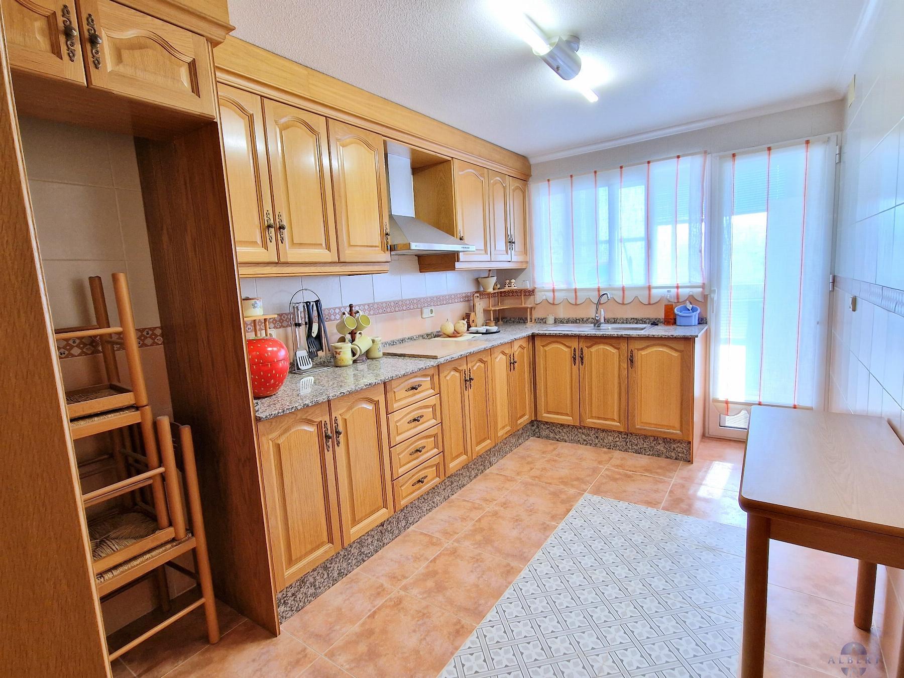 For sale of flat in Monóvar-Monòver