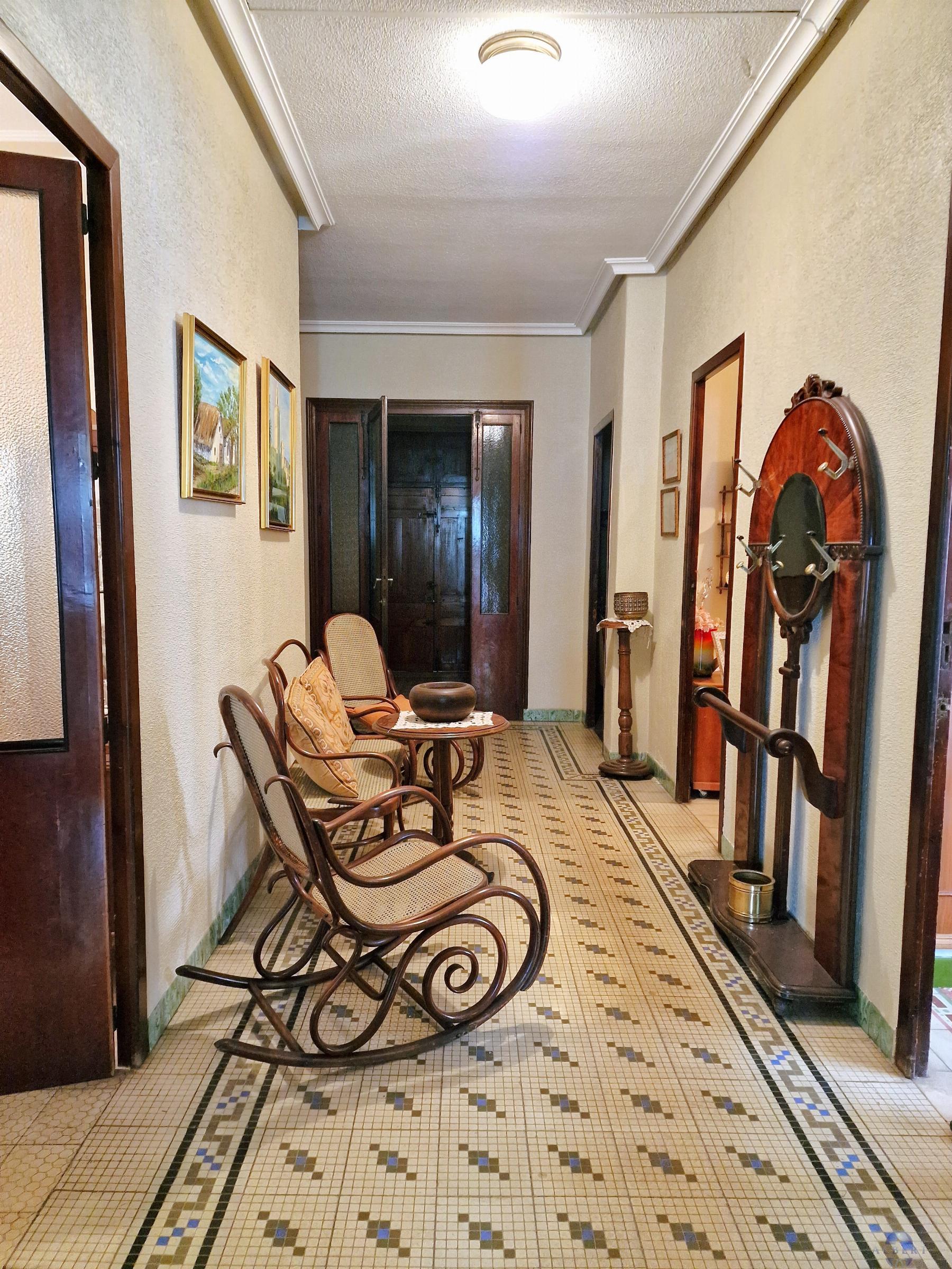 For sale of house in Monóvar-Monòver