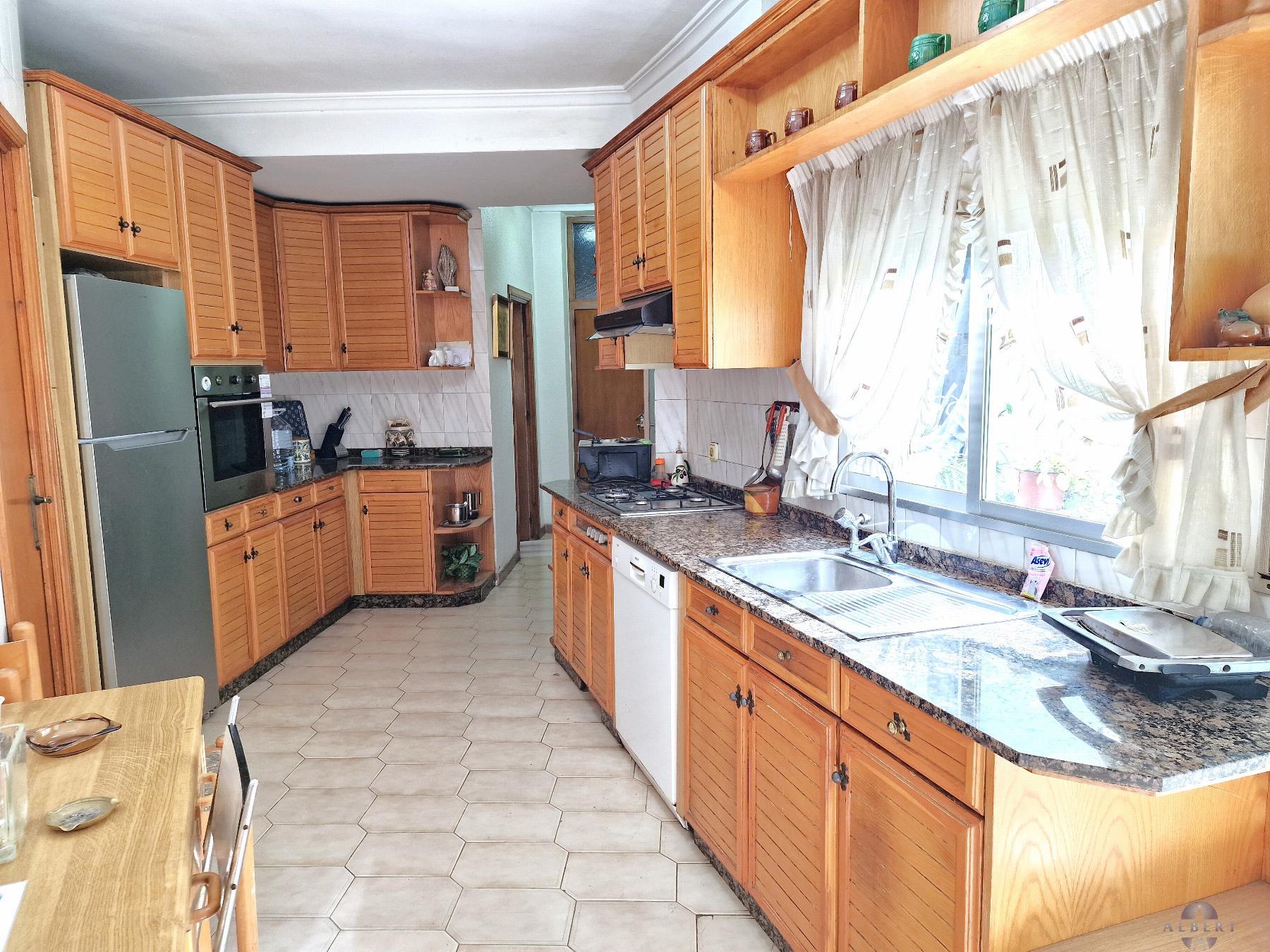 For sale of house in Monóvar-Monòver