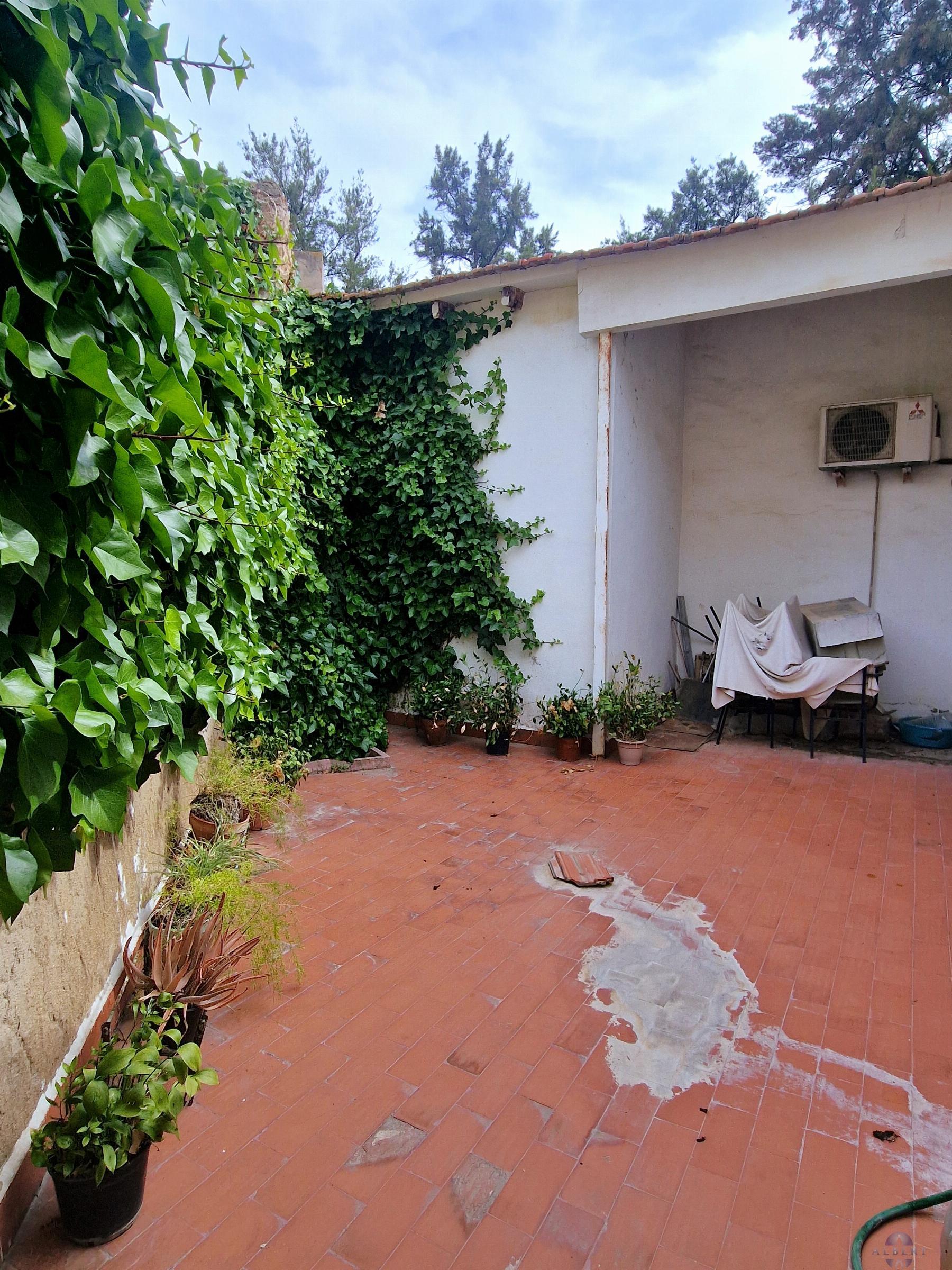 For sale of house in Monóvar-Monòver