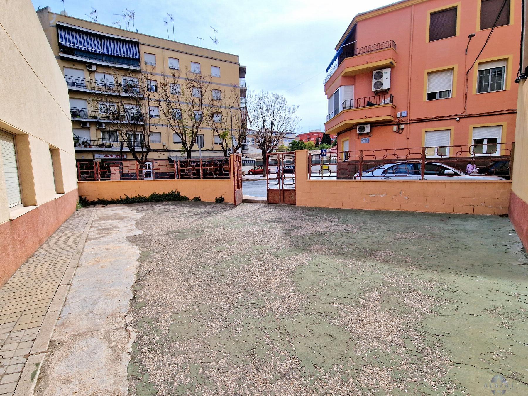 For sale of house in Monóvar-Monòver