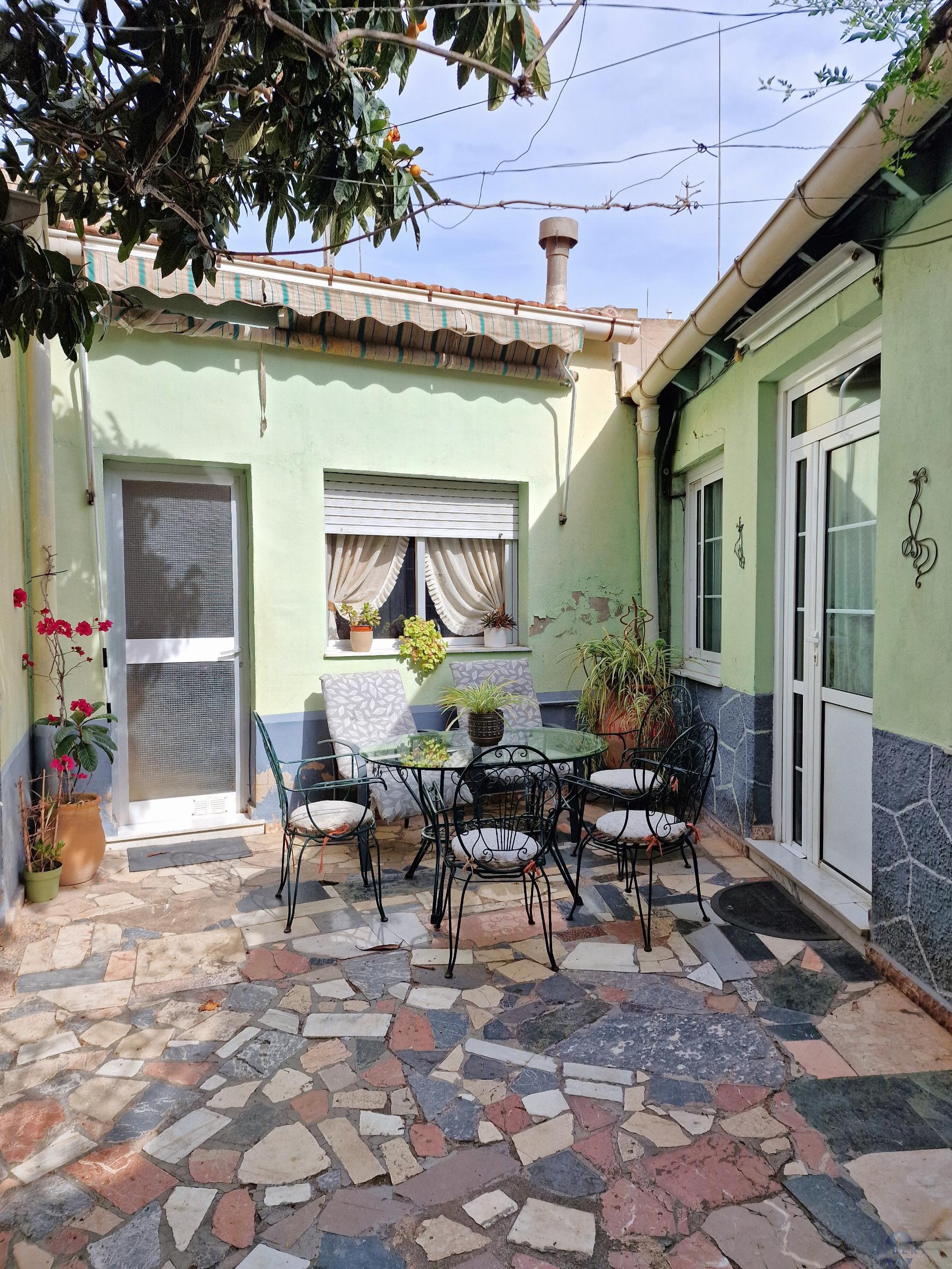 For sale of house in Monóvar-Monòver