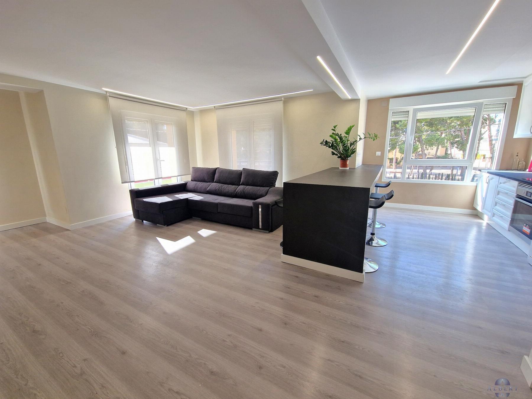 For sale of flat in Monóvar-Monòver