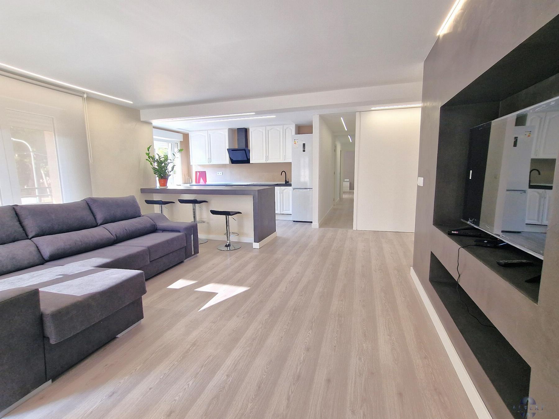 For sale of flat in Monóvar-Monòver