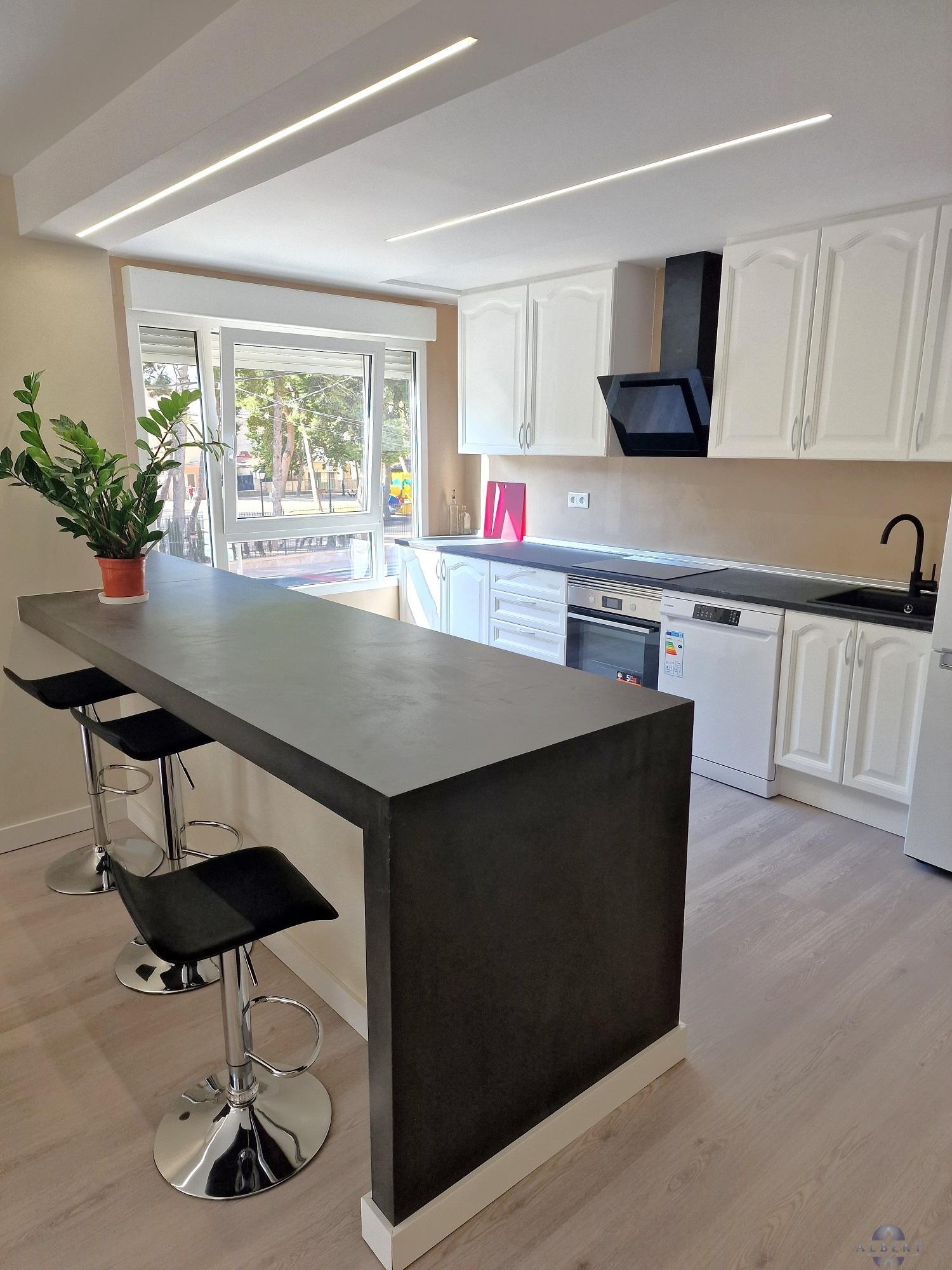 For sale of flat in Monóvar-Monòver