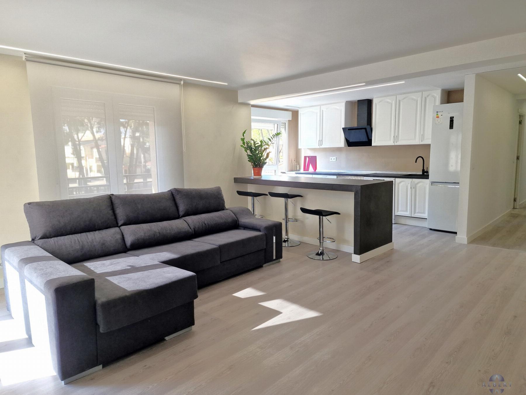 For sale of flat in Monóvar-Monòver