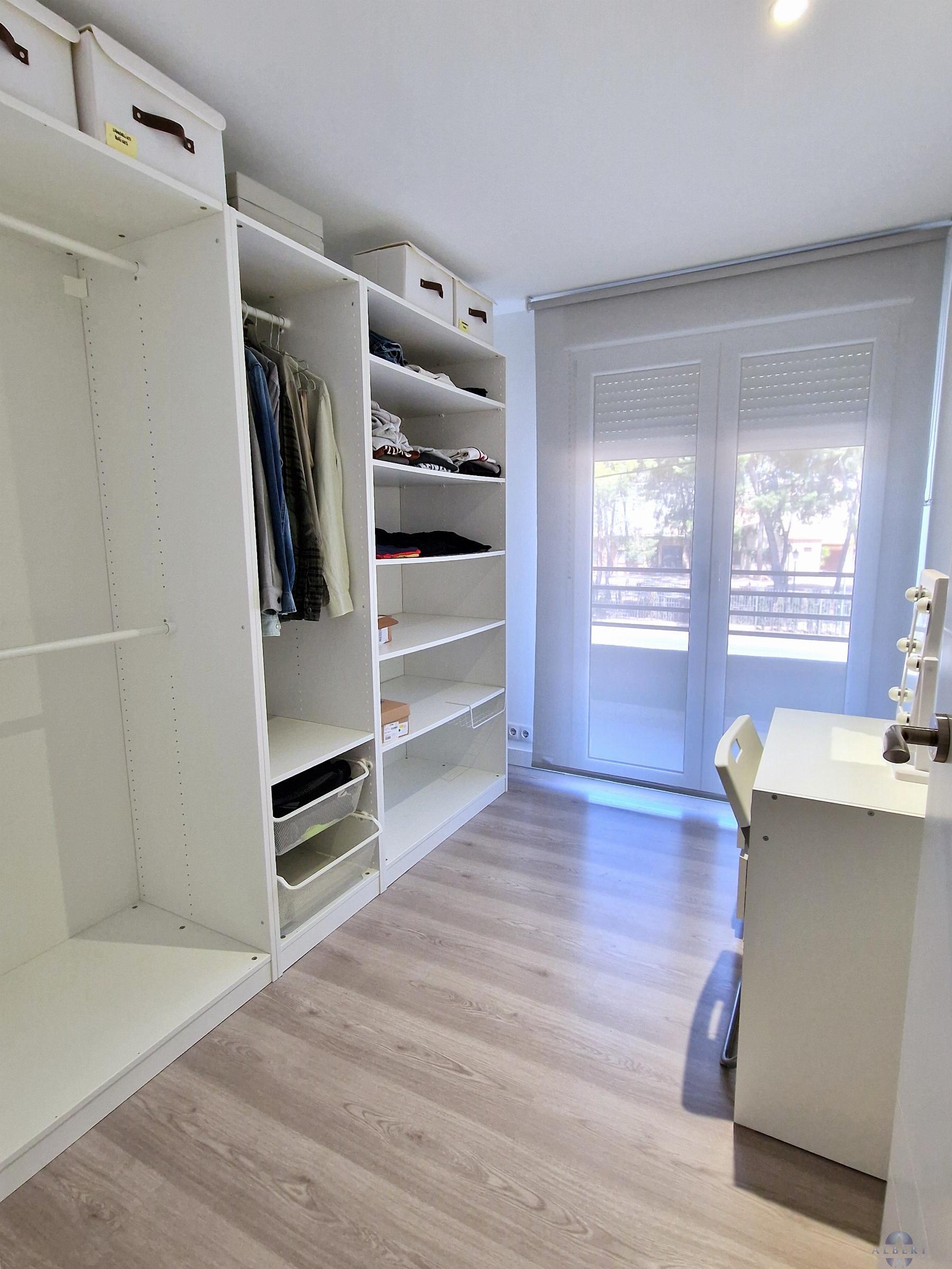 For sale of flat in Monóvar-Monòver