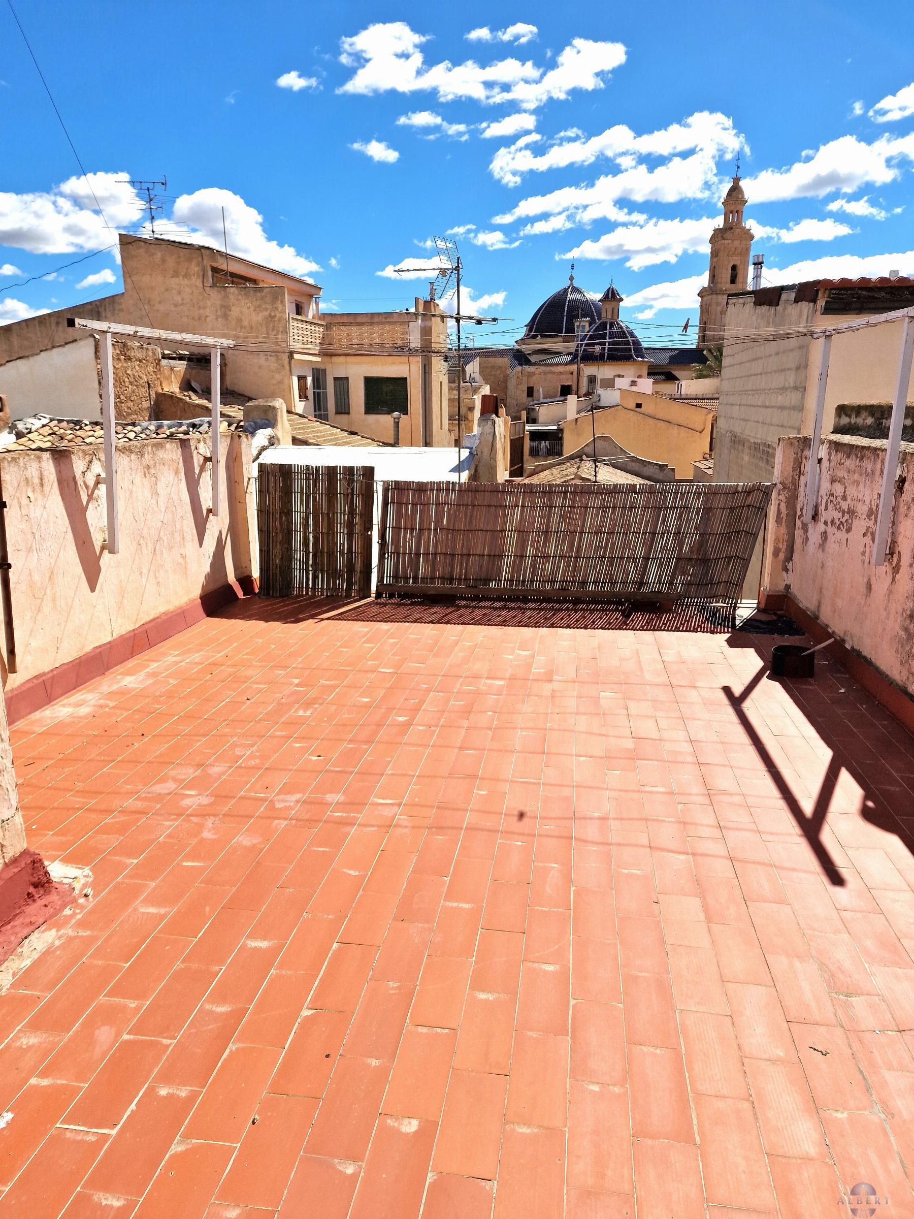 For sale of house in Novelda