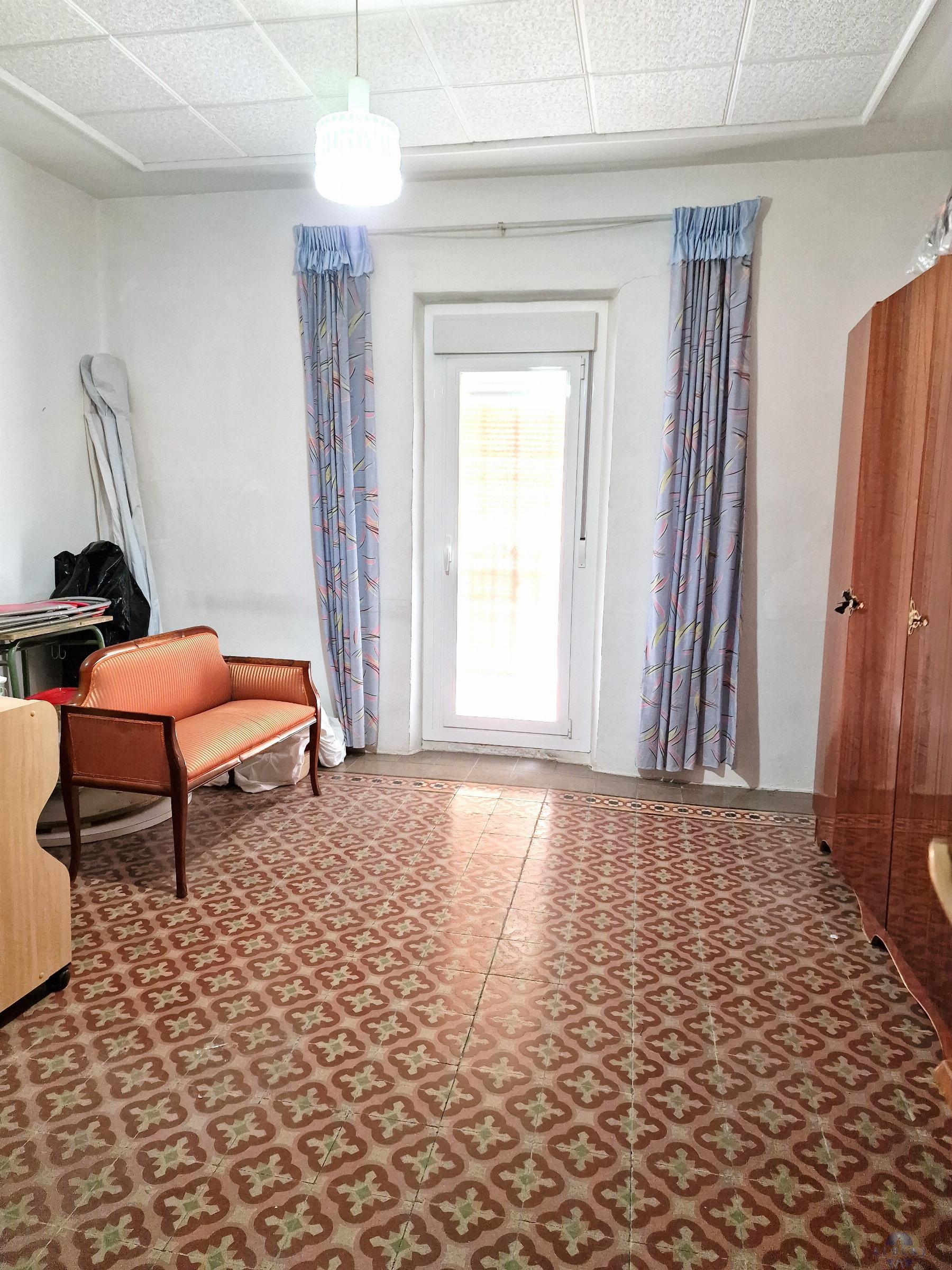 For sale of house in Novelda