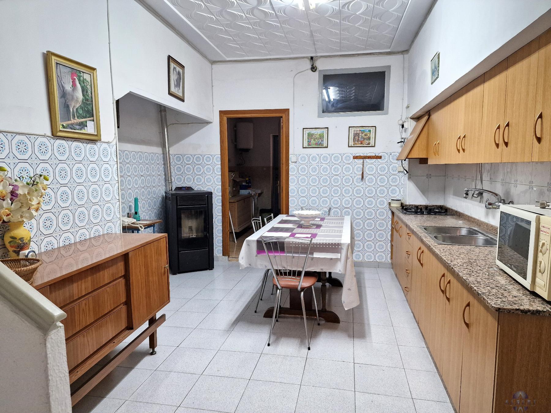 For sale of house in Novelda