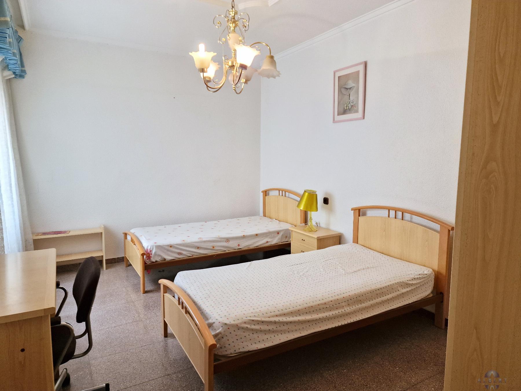 For sale of flat in Novelda