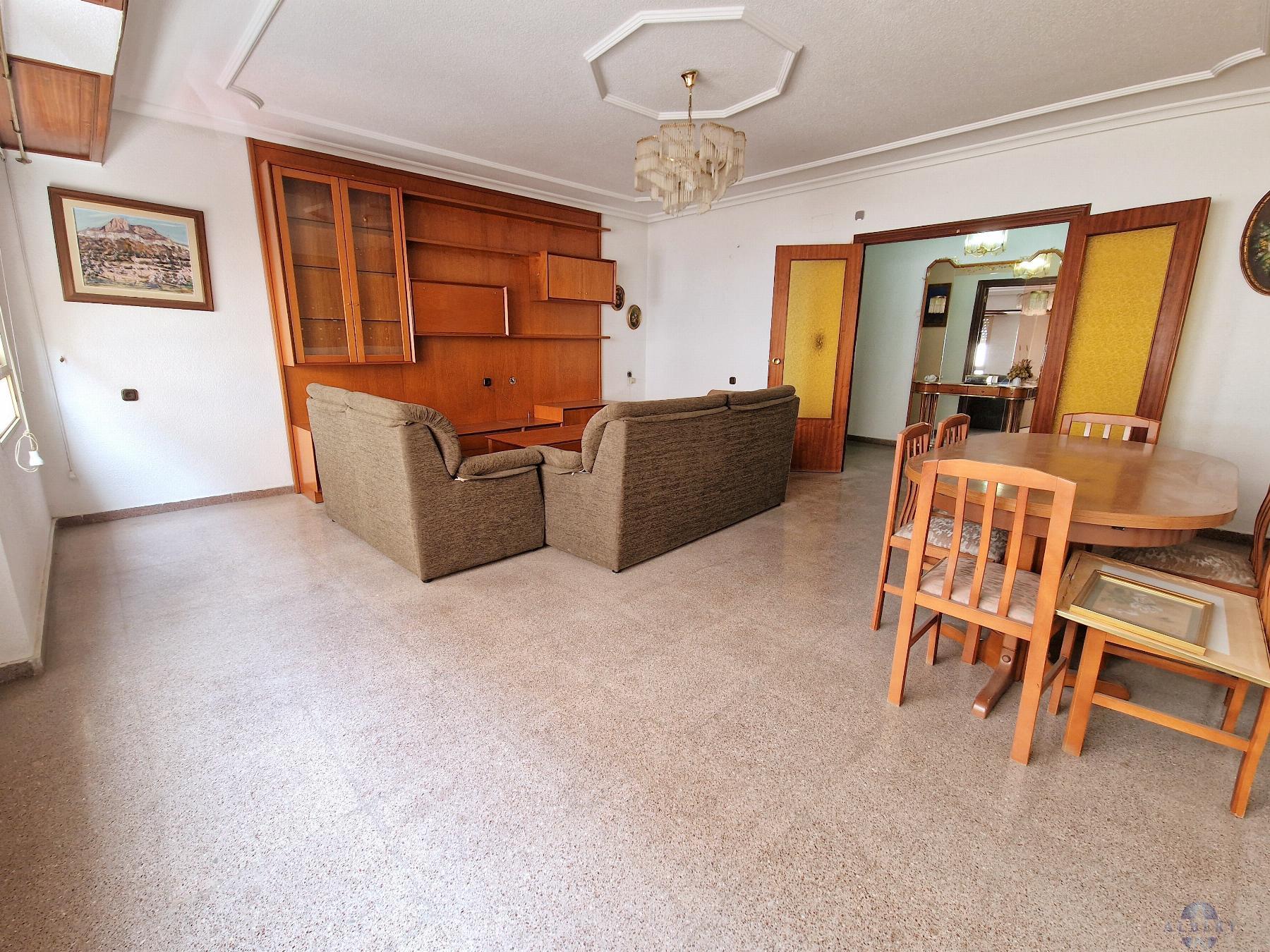For sale of flat in Novelda