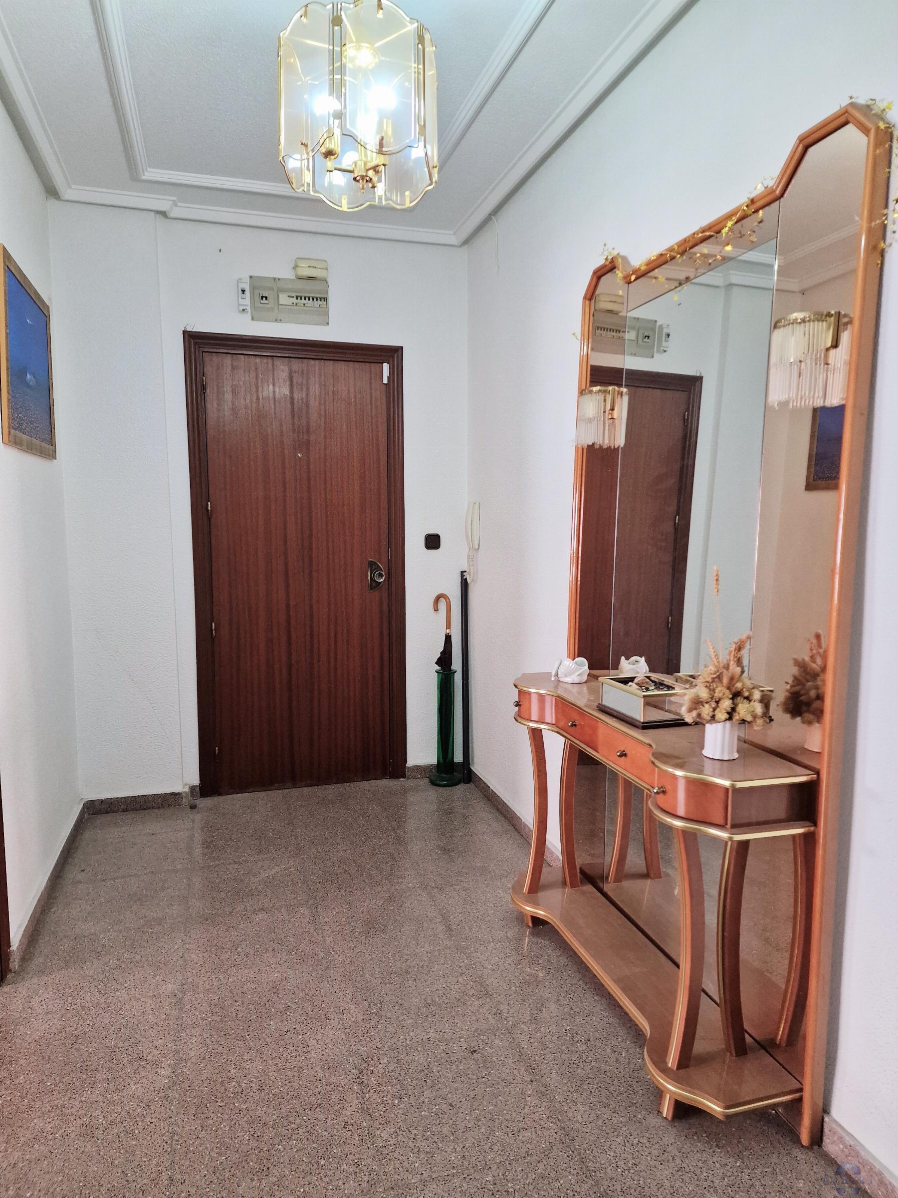 For sale of flat in Novelda