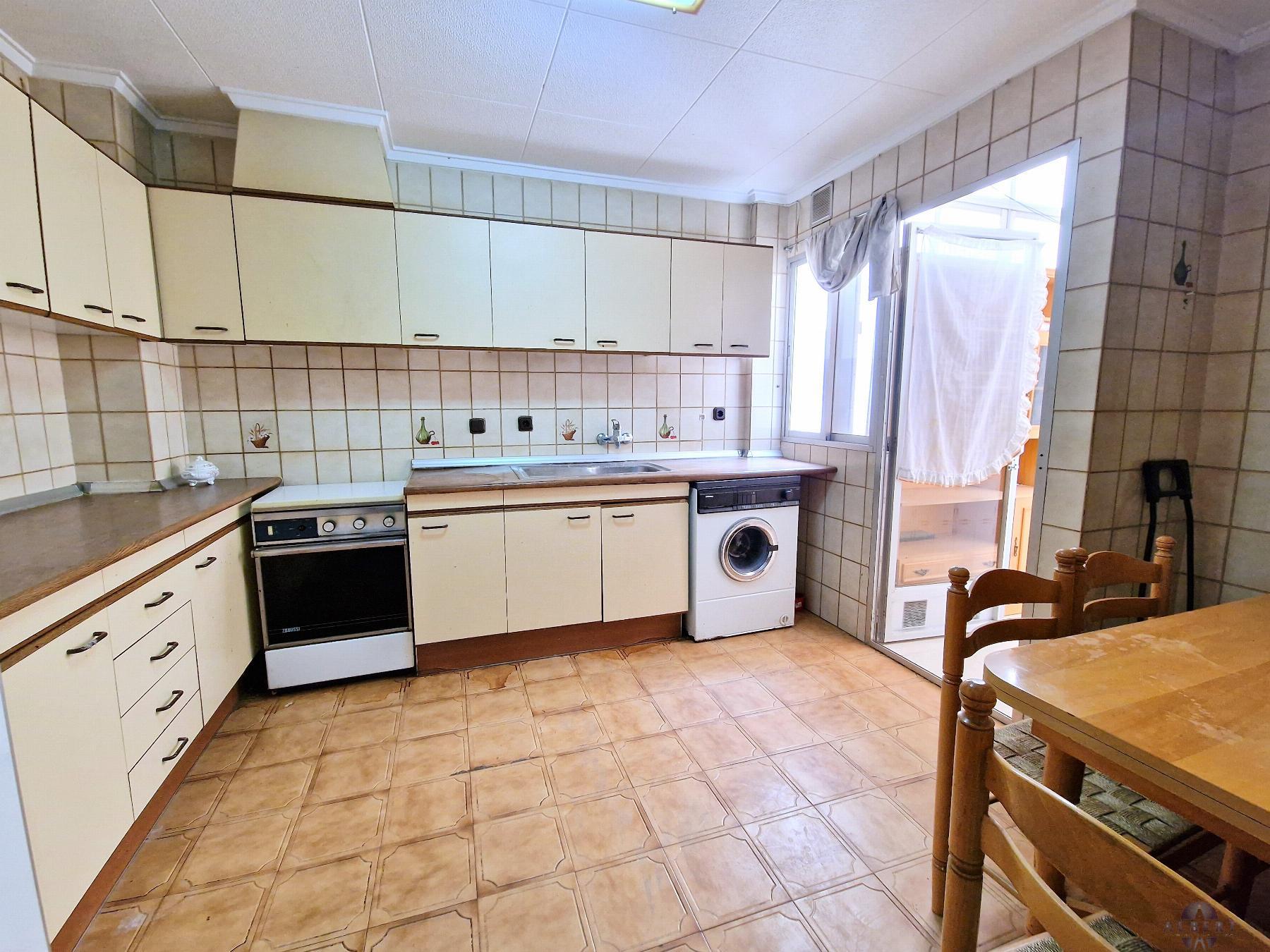 For sale of flat in Novelda