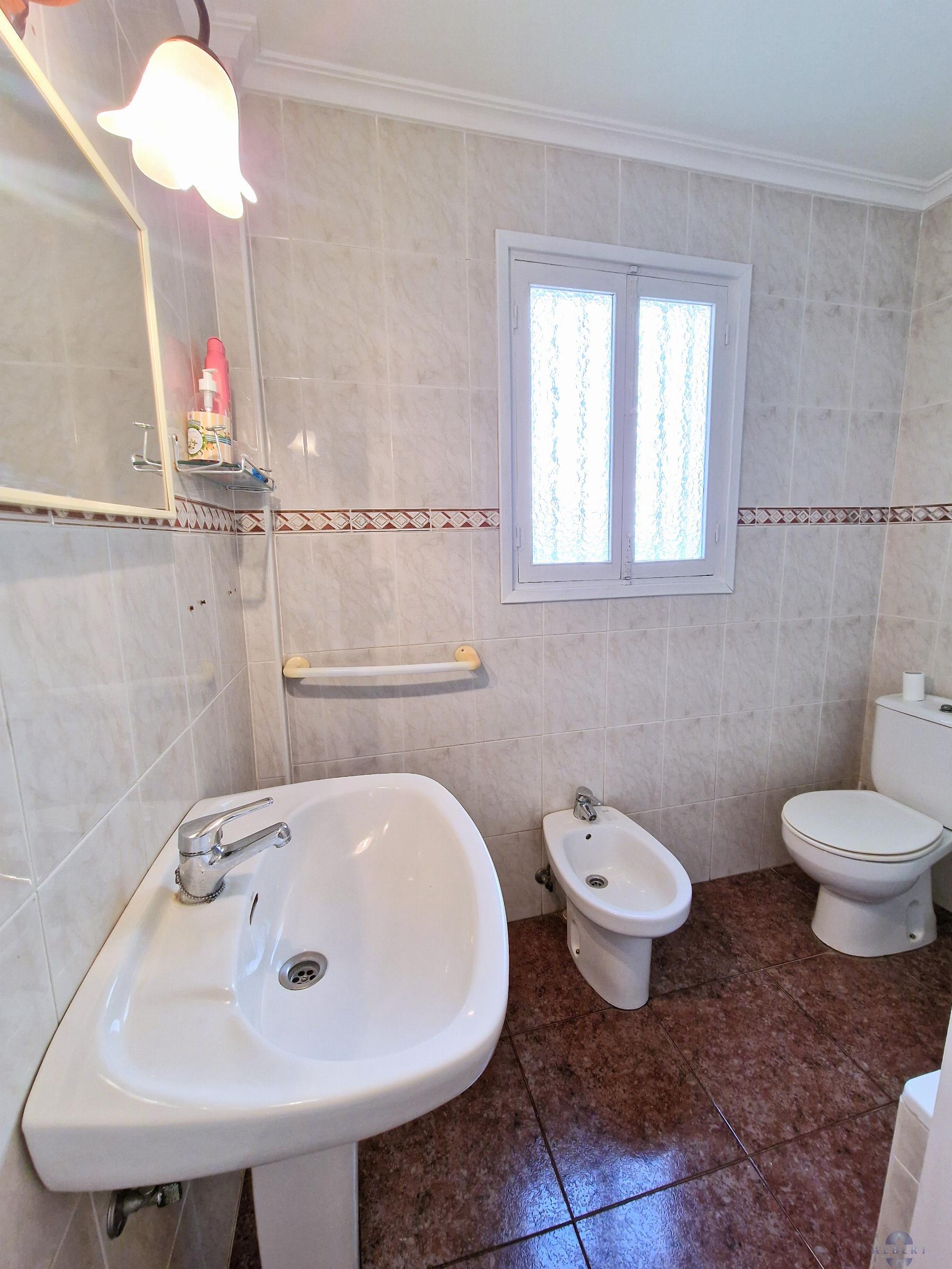 For sale of flat in Novelda