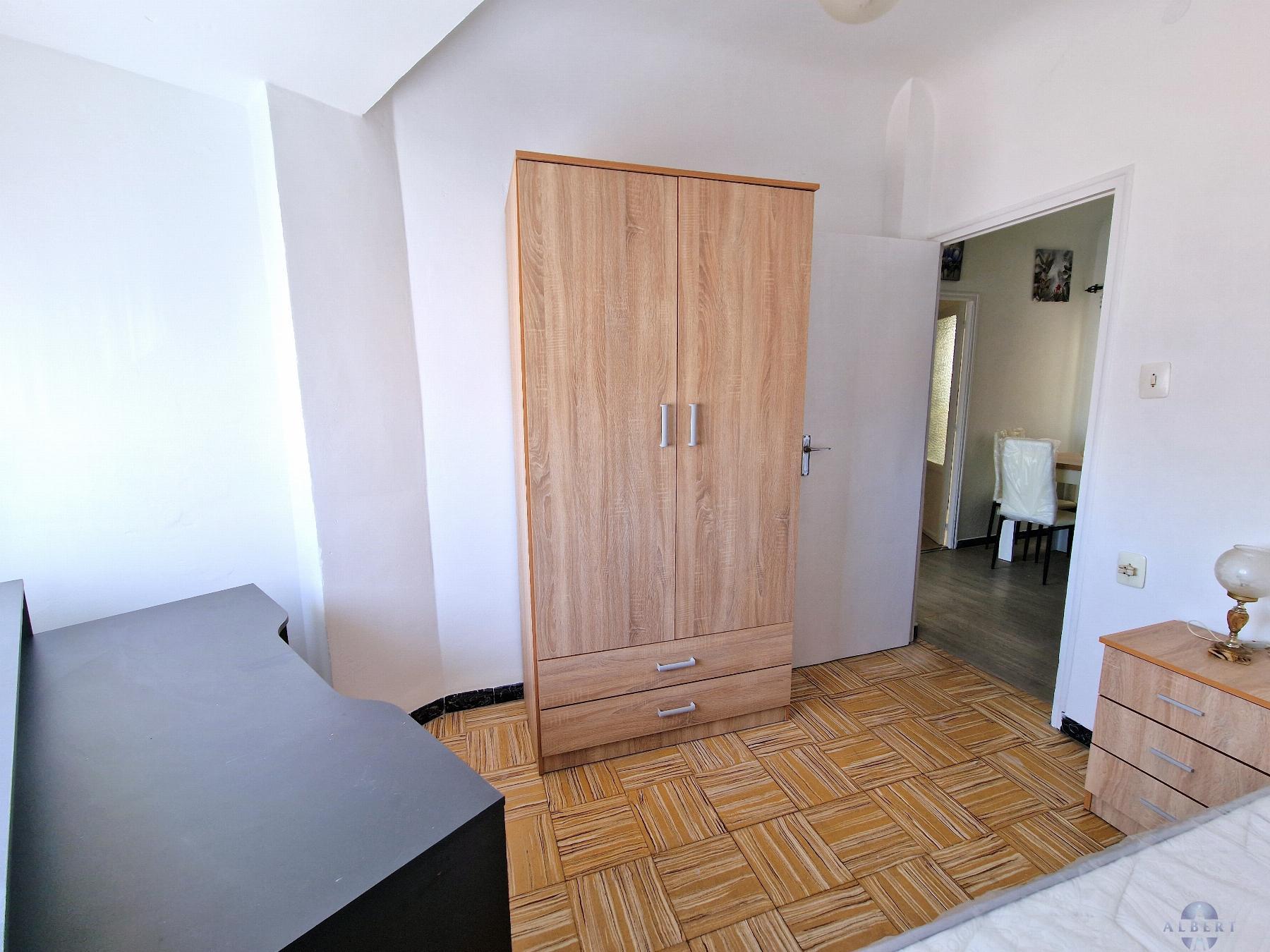 For sale of flat in Novelda