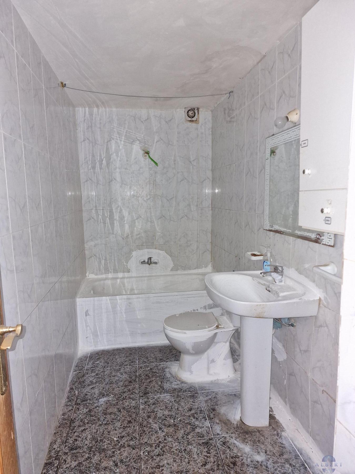 For sale of house in Novelda