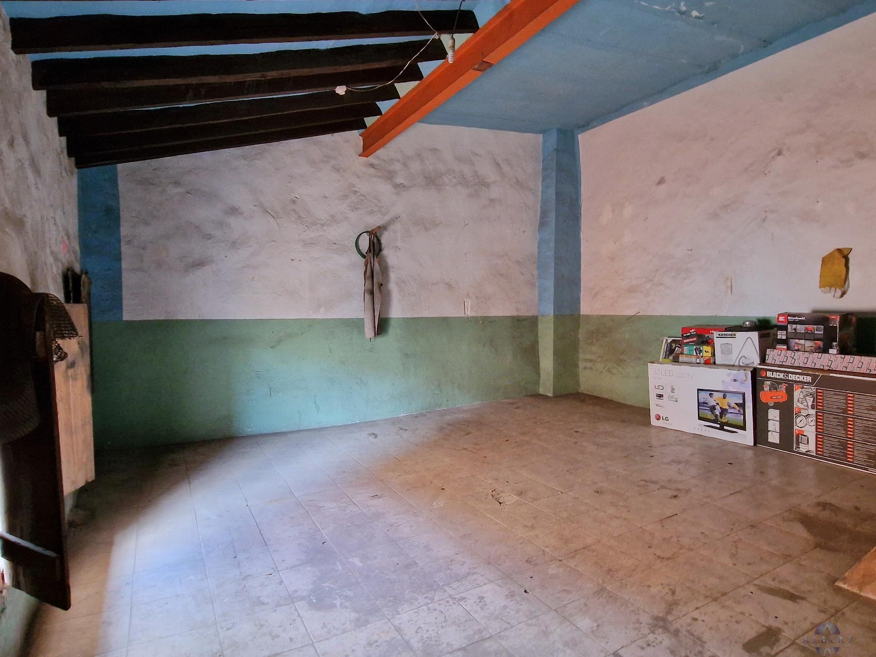 For sale of house in Novelda