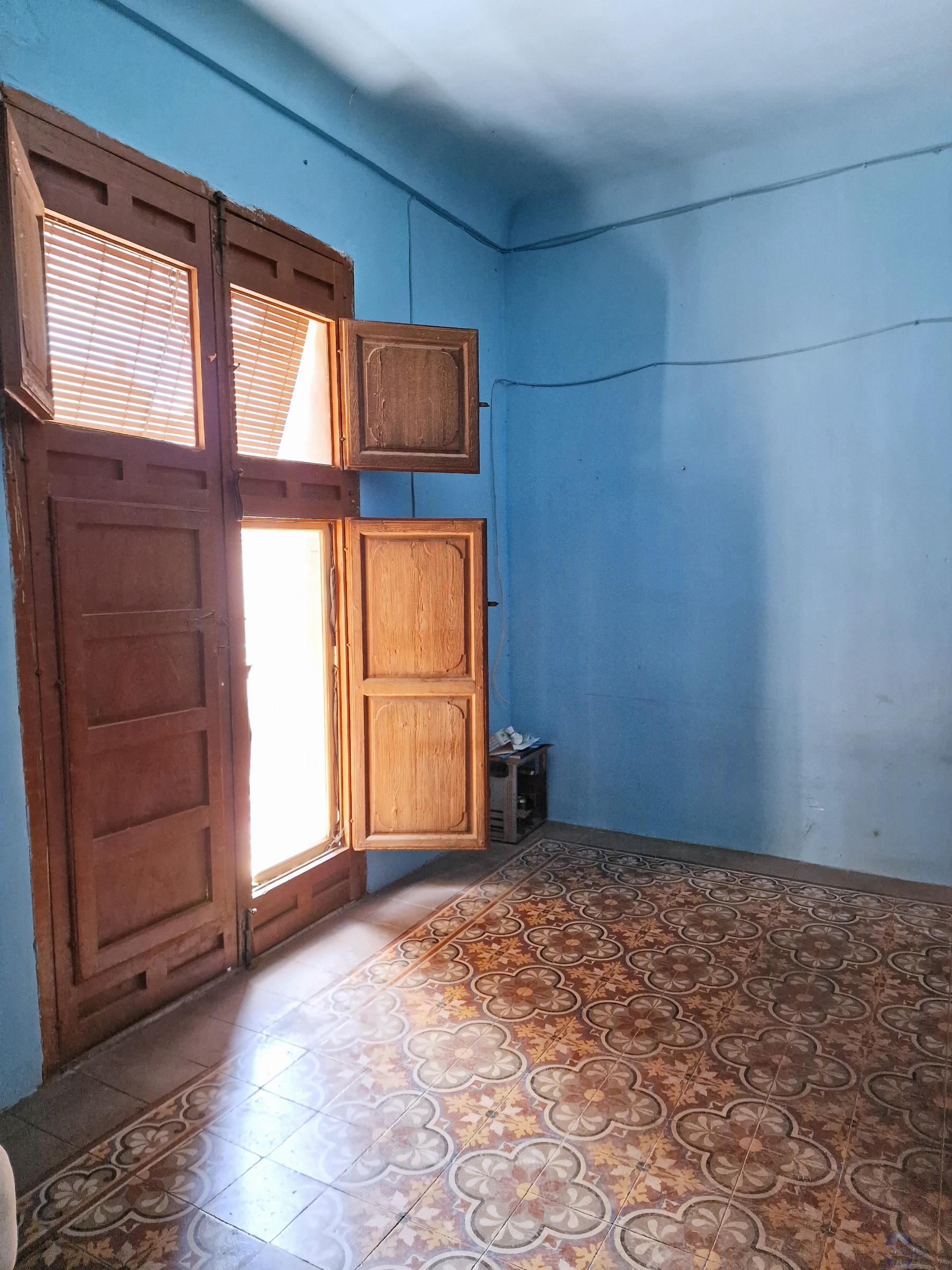 For sale of house in Novelda