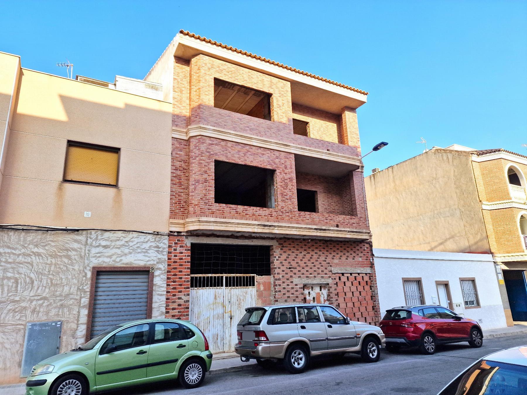 For sale of house in Novelda