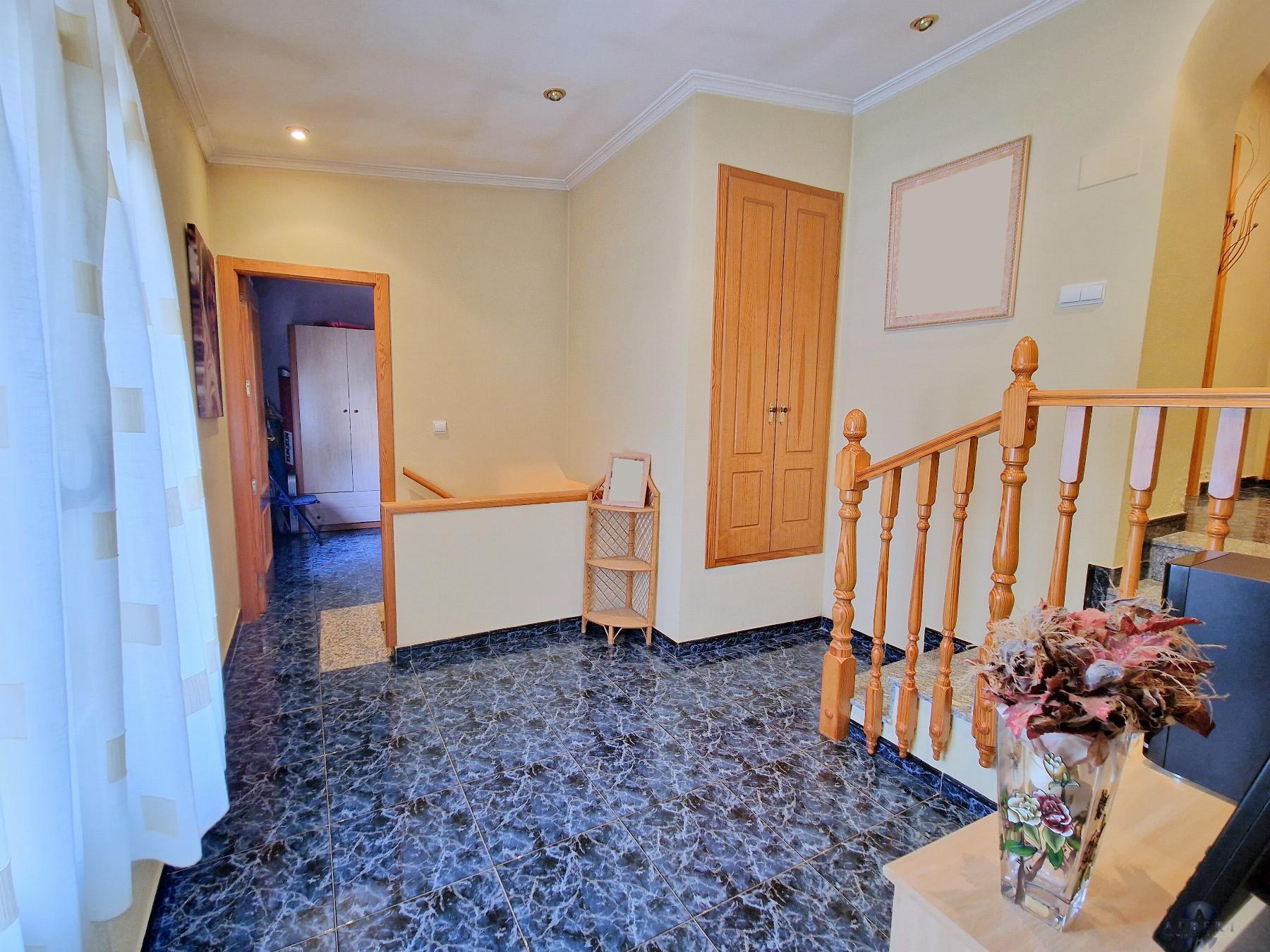 For sale of house in Monóvar-Monòver