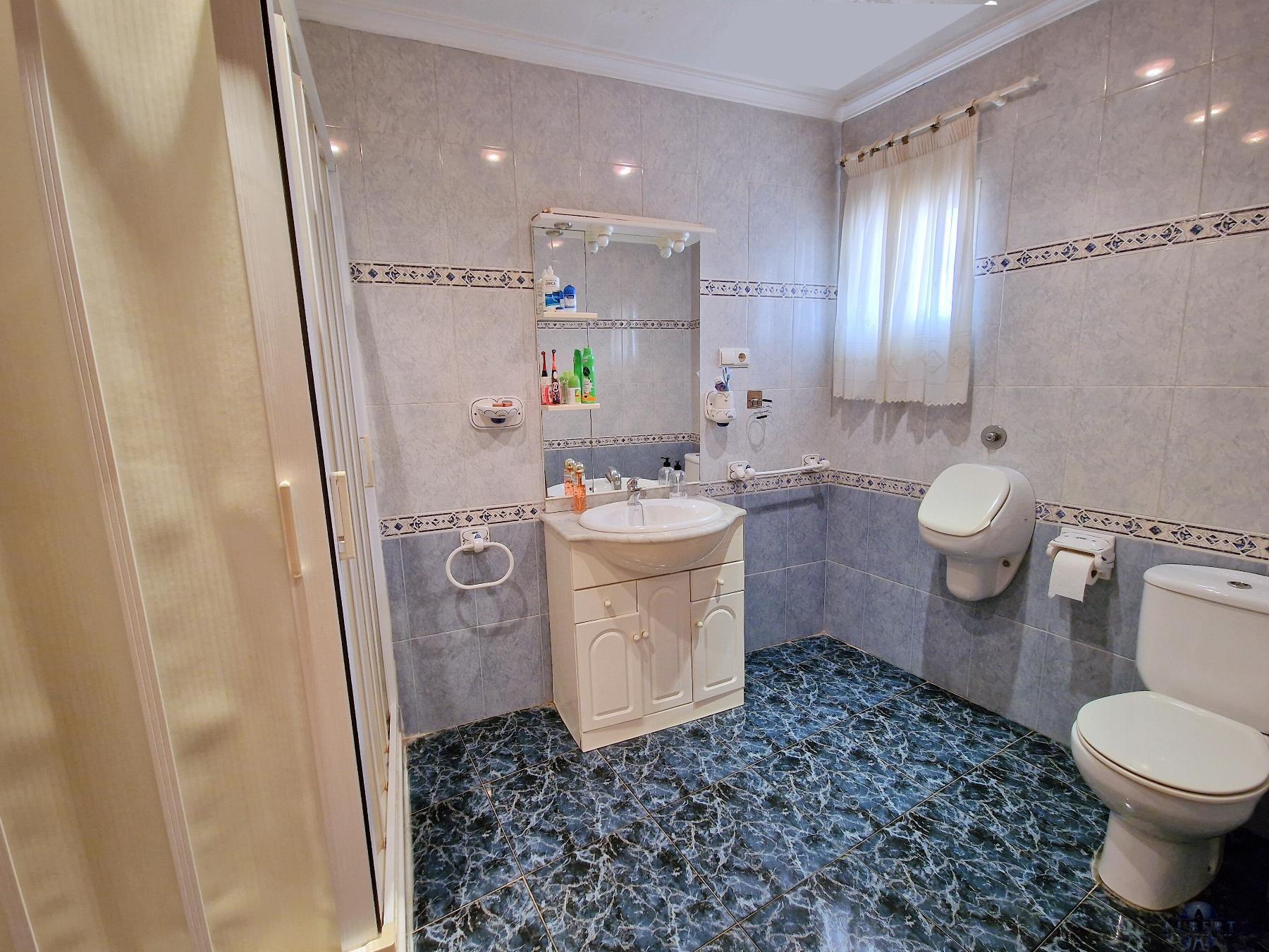 For sale of house in Monóvar-Monòver