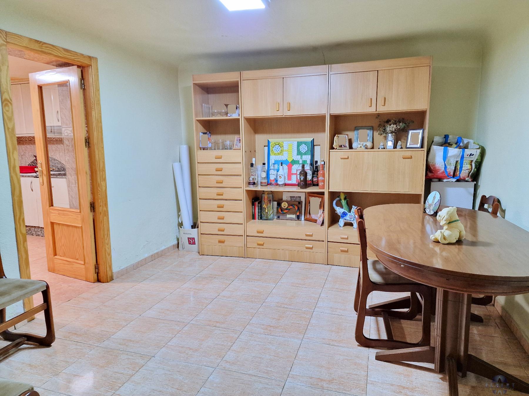 For sale of house in Monóvar-Monòver