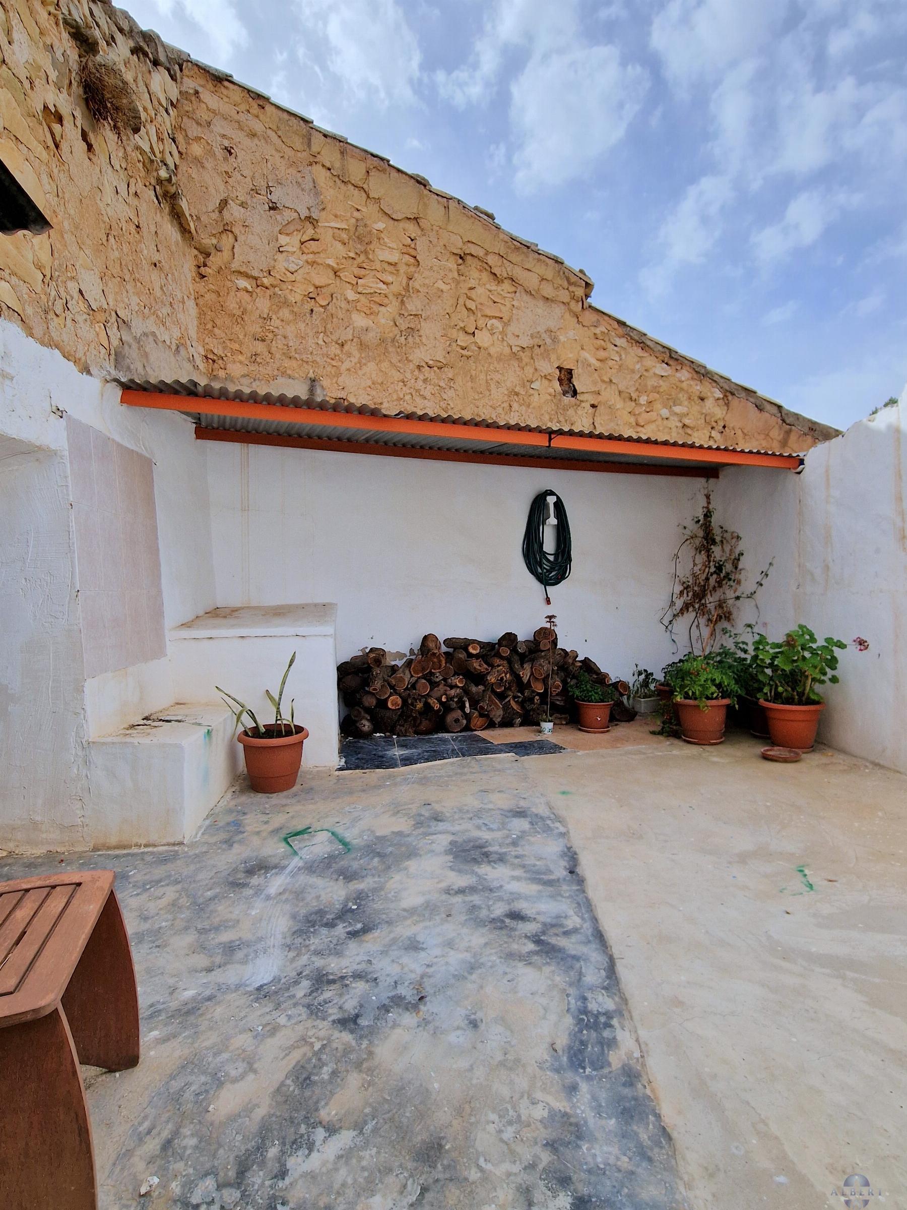 For sale of house in Monóvar-Monòver