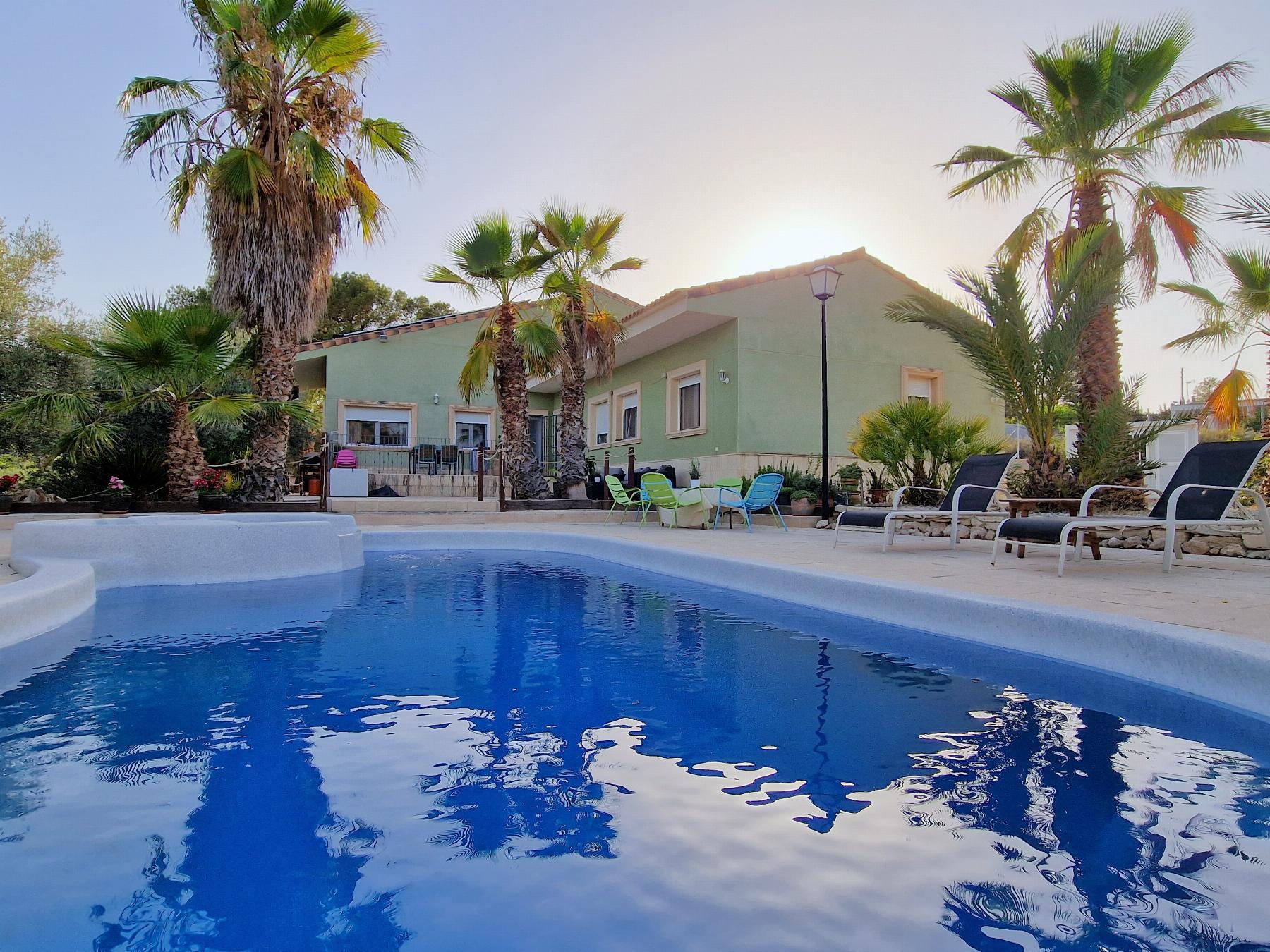 For sale of chalet in Monóvar-Monòver