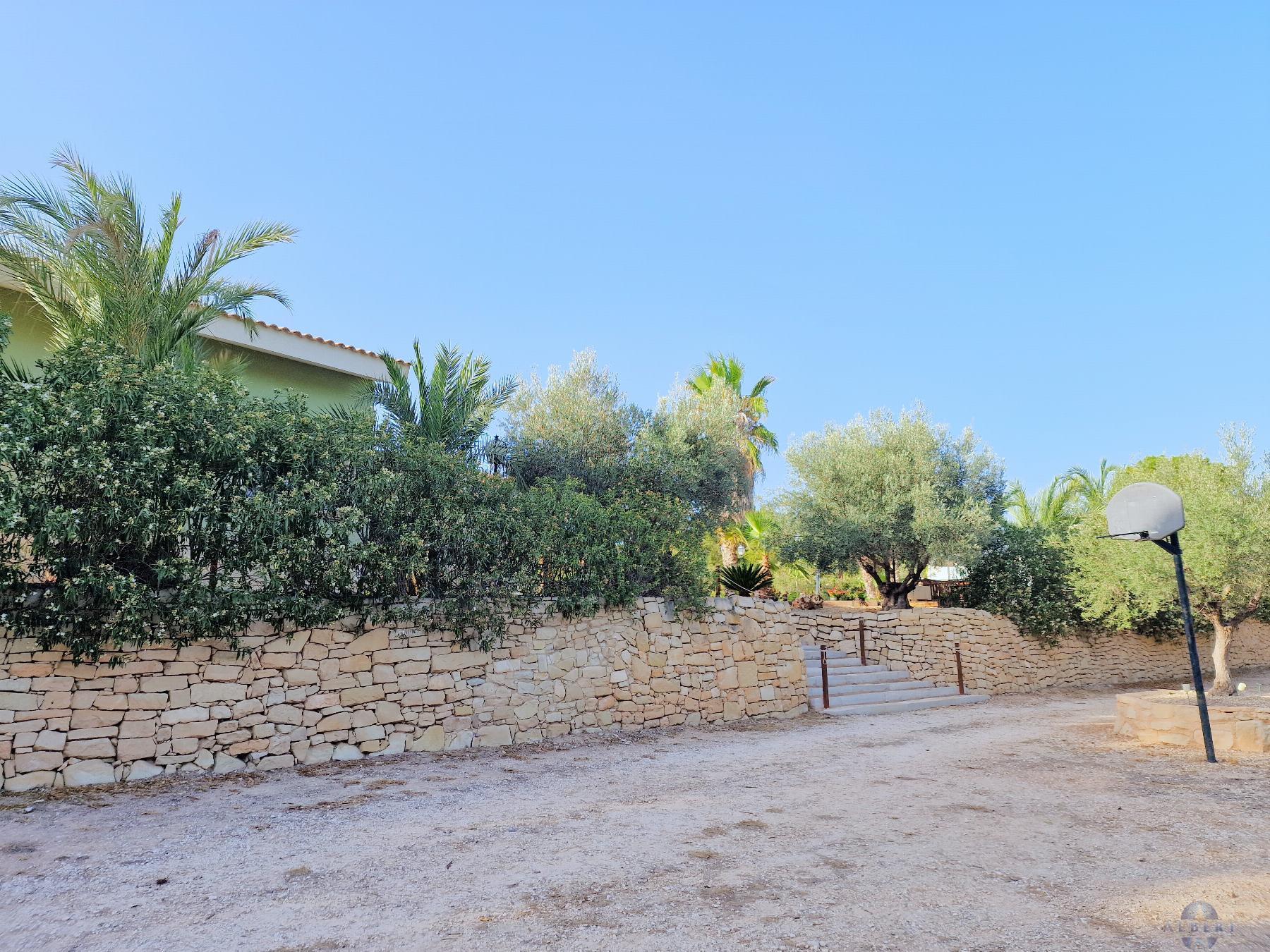 For sale of chalet in Monóvar-Monòver