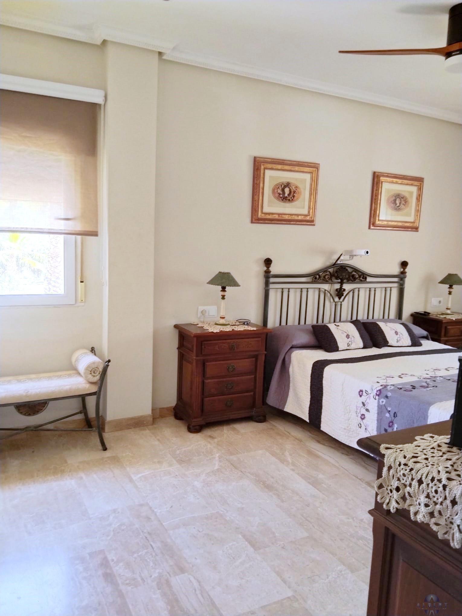 For sale of chalet in Monóvar-Monòver