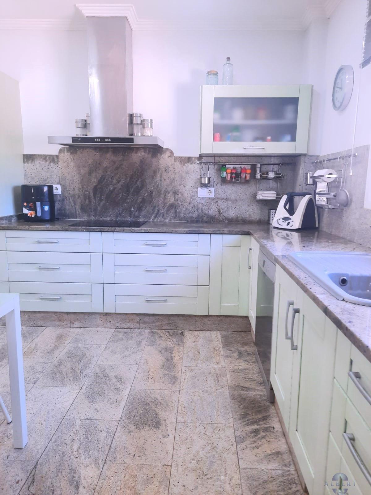For sale of chalet in Monóvar-Monòver
