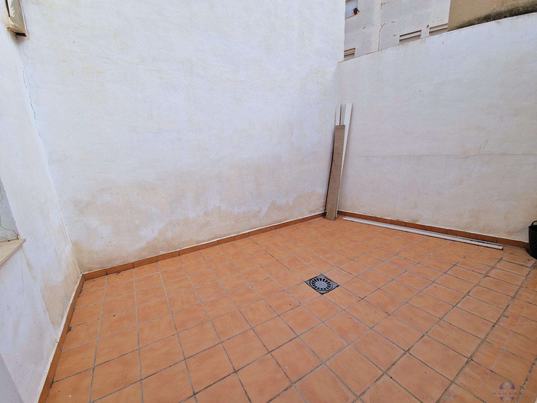 For sale of house in Monóvar-Monòver