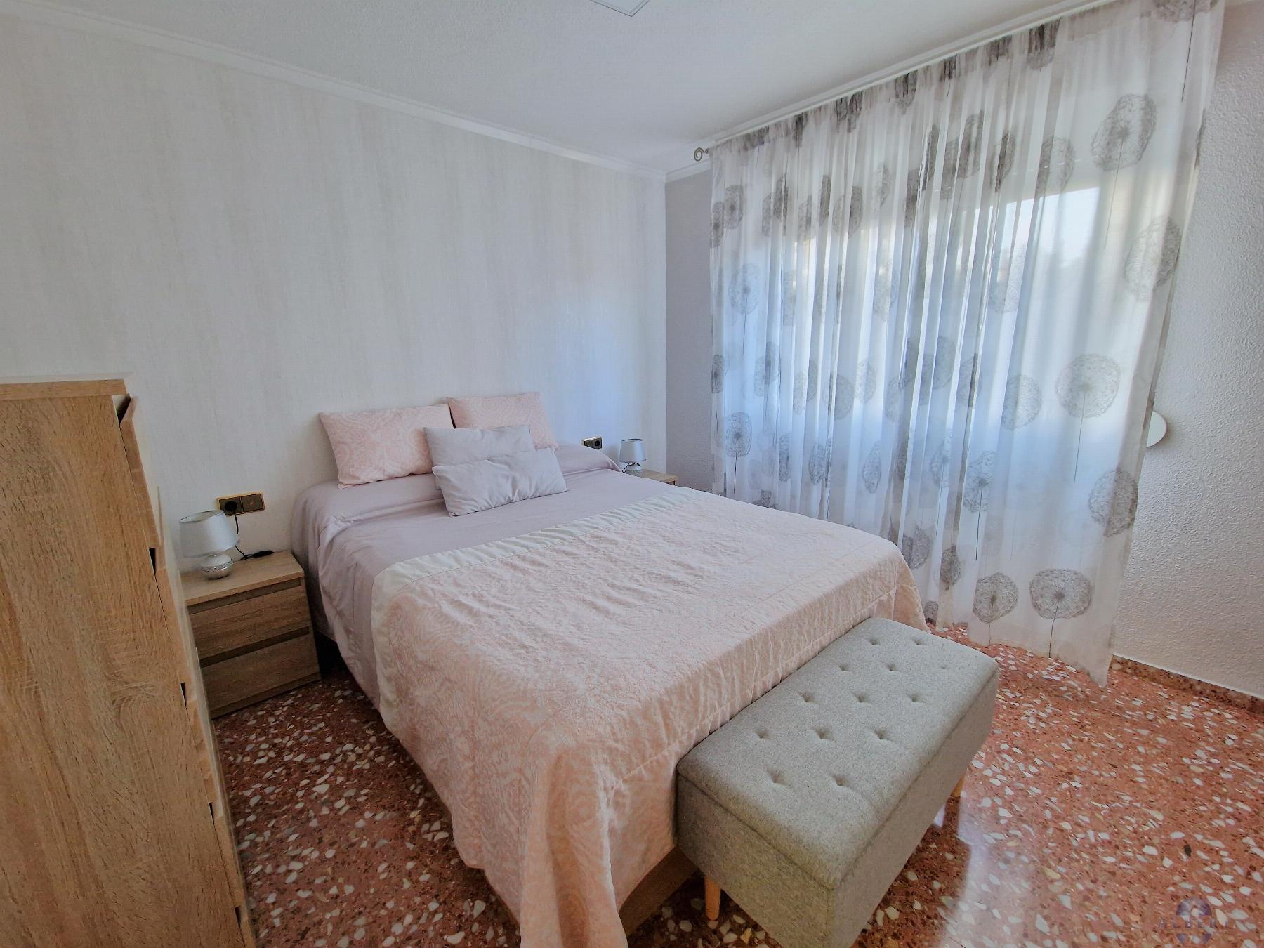 For sale of flat in Monóvar-Monòver