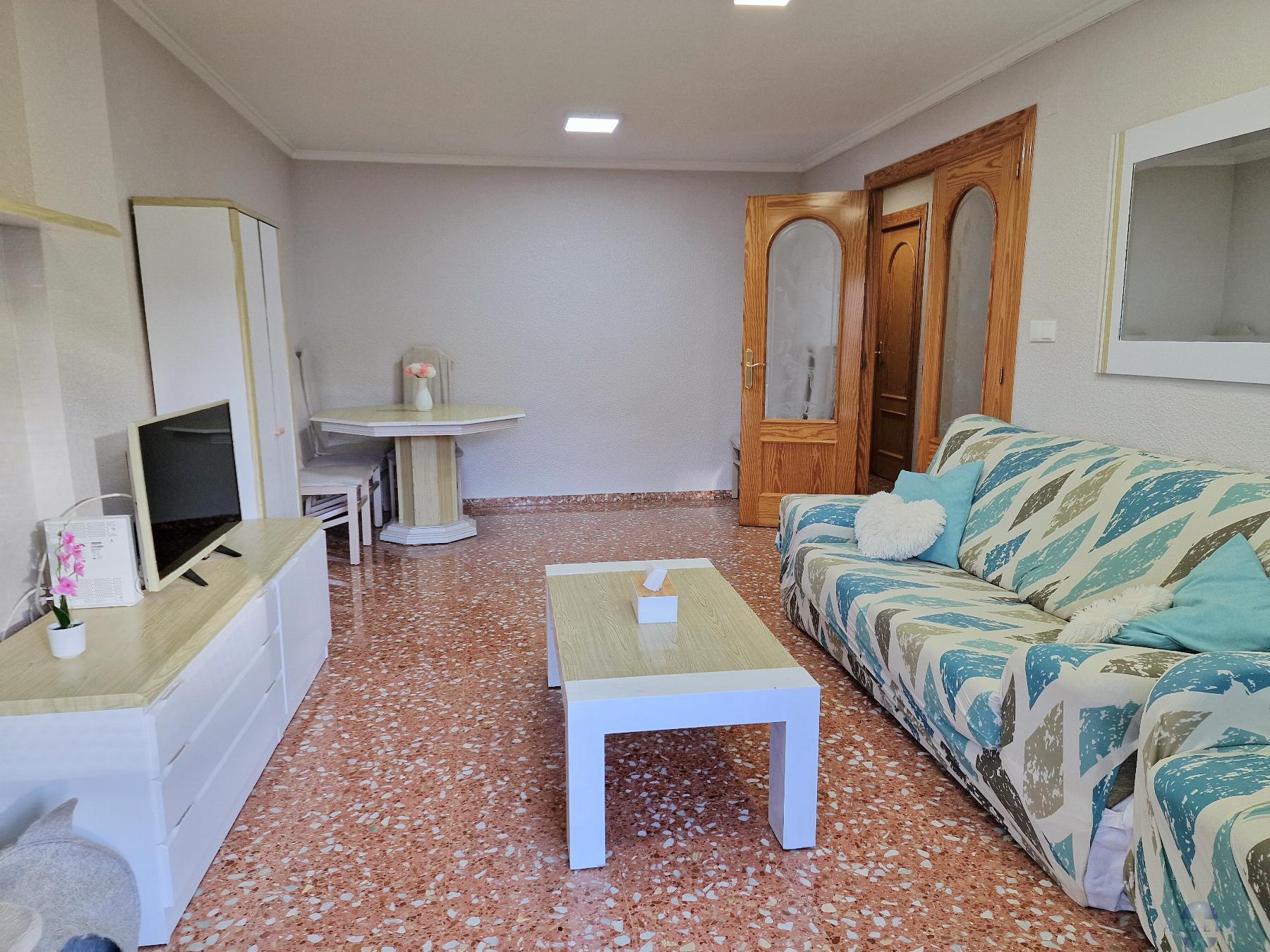 For sale of flat in Monóvar-Monòver